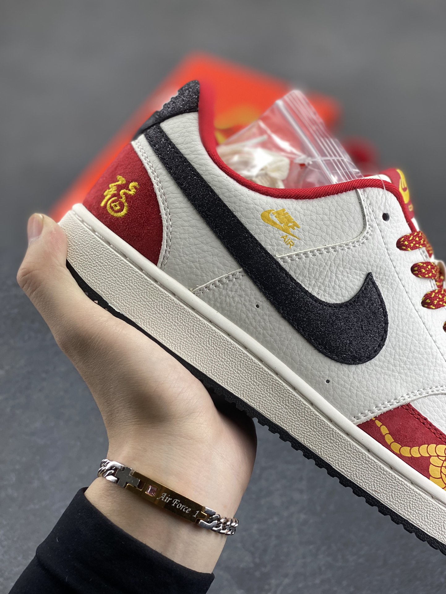 图片[6]-海外爆款 ZP订单 NIKE EBERNON Low prm 小空军低帮百搭透气休闲运动板鞋 独家头层版本 原数据独家私模大底 纯正版型 清洁度完美 货号：FD5188-129 尺码：36 36.5 37.5 38 38.5 39 40 40.5 41 42 42.5 43 44 44.5 45-选品中心