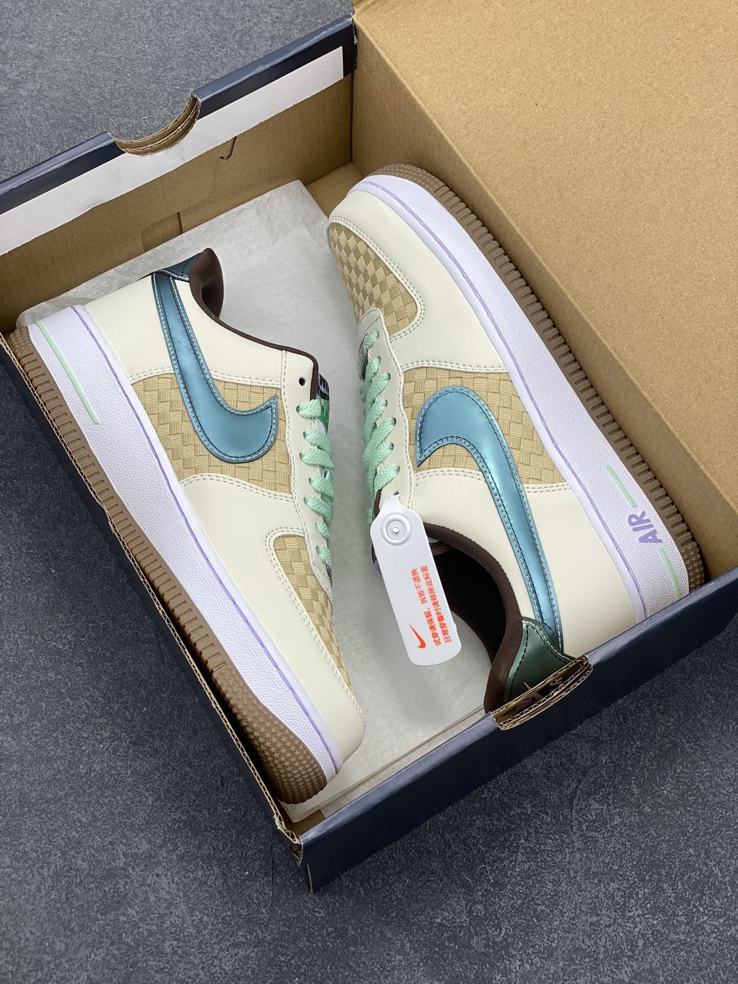 图片[9]-Nike Air Force 1 Low 编织 空军一号低帮运动休闲板鞋 原楦头原纸板 打造纯正空军版型#专注外贸渠道 全掌内置蜂窝气垫 #原盒配件 原厂中底钢印、拉帮完美 货号：IB5722-100 尺码：35.5 36 36.5 37.5 38 38.5 39 40 40.5 41 42 42.5 43 44 44.5 45-选品中心