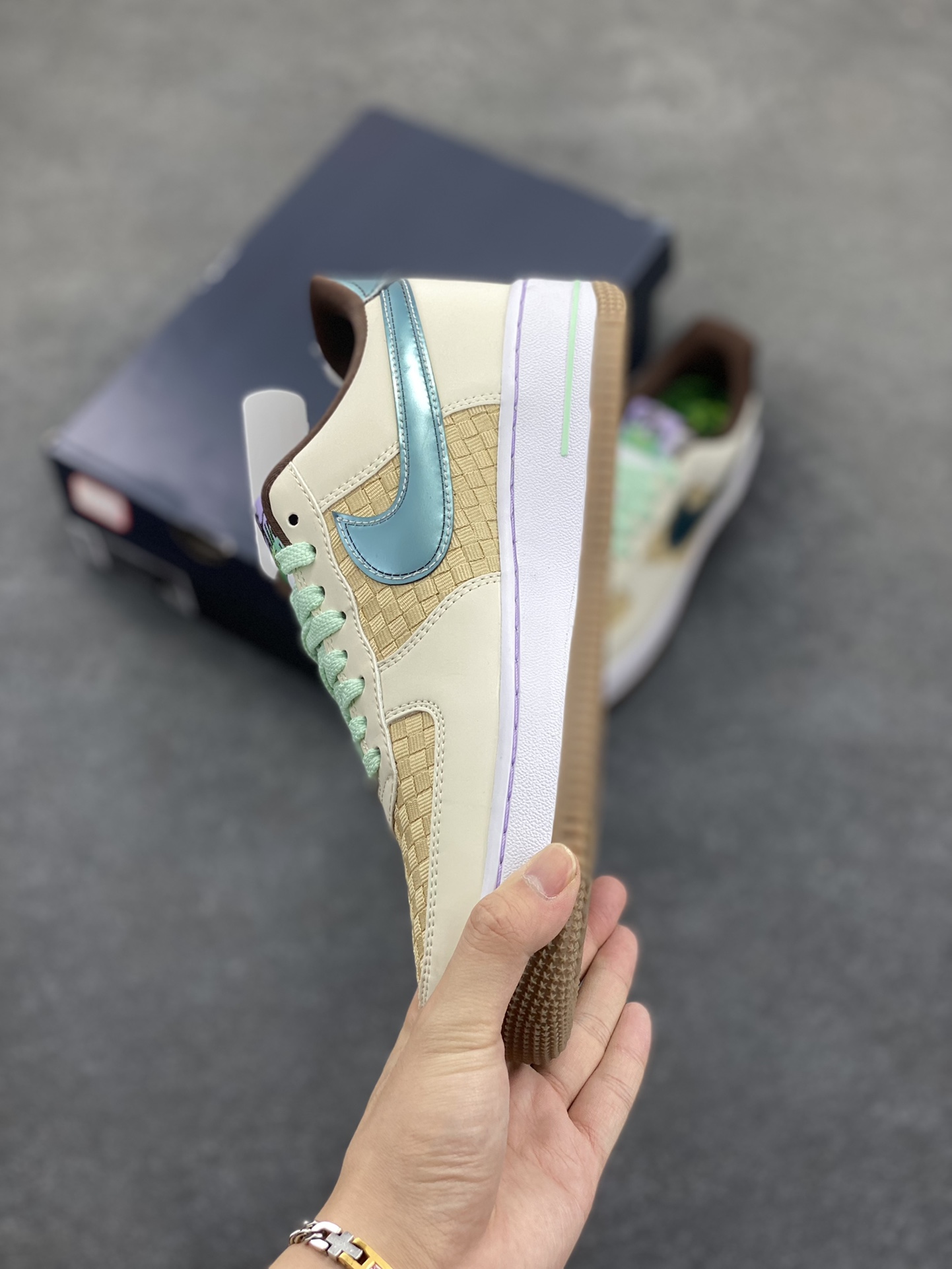 图片[3]-Nike Air Force 1 Low 编织 空军一号低帮运动休闲板鞋 原楦头原纸板 打造纯正空军版型#专注外贸渠道 全掌内置蜂窝气垫 #原盒配件 原厂中底钢印、拉帮完美 货号：IB5722-100 尺码：35.5 36 36.5 37.5 38 38.5 39 40 40.5 41 42 42.5 43 44 44.5 45-选品中心