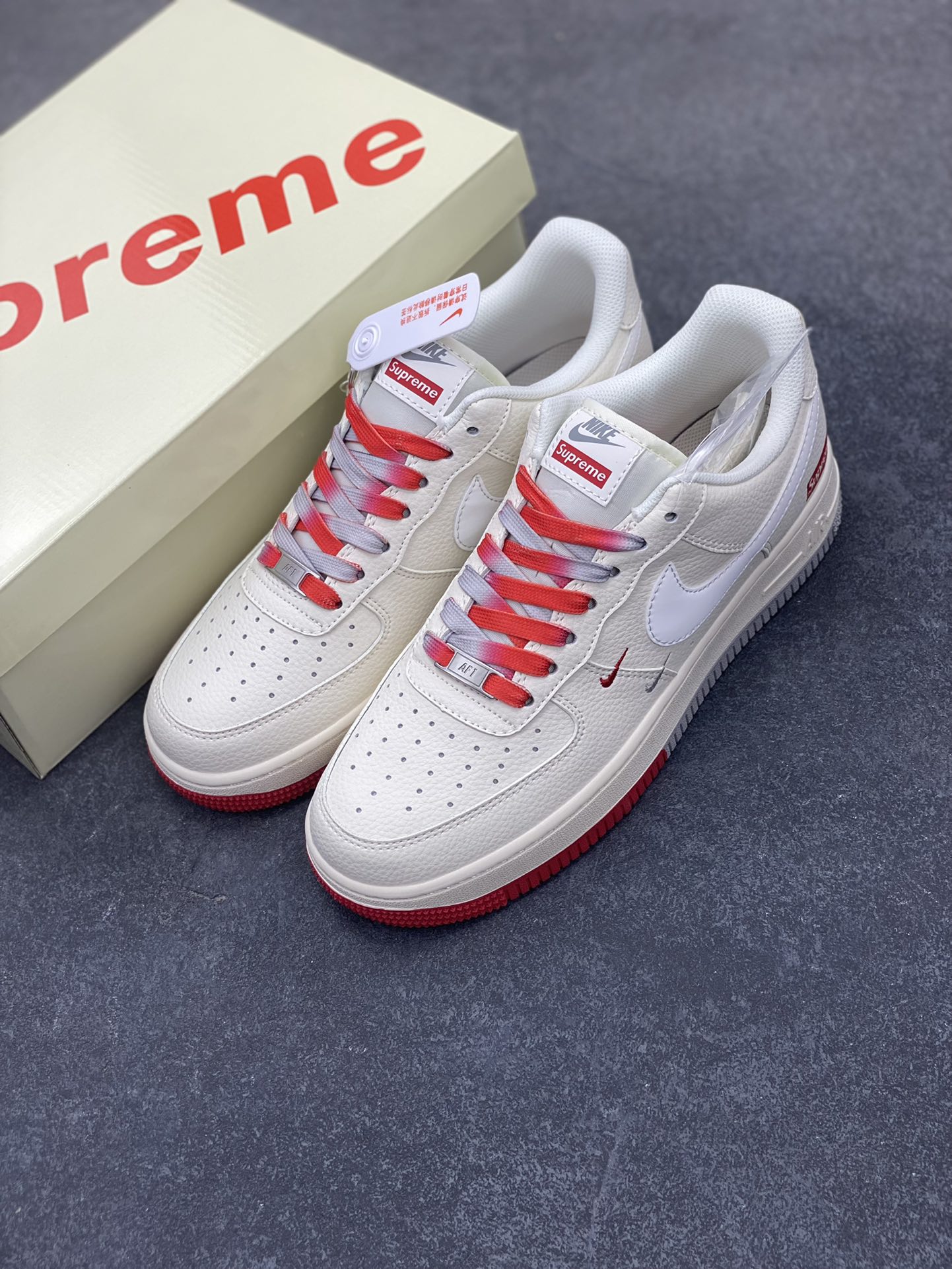 图片[8]-NIke Air Force 1 \’07 Low “Supreme联名——双拼红灰”空军一号 低帮 运动鞋 休闲鞋 折边针车 工艺难度大 原楦头原纸板 原装鞋盒 定制五金配件 内置全掌气垫 原厂鞋底 货号：XX3168-157 尺码：36 36.5 37.5 38 38.5 39 40 40.5 41 42 42.5 43 44 44.5 45-选品中心