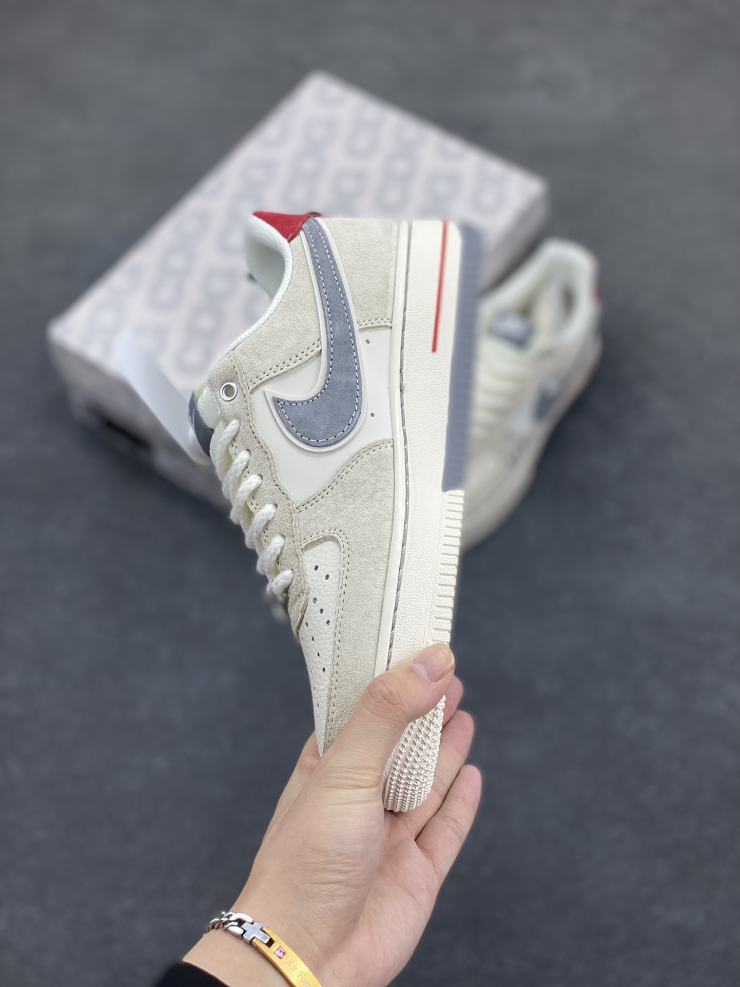 图片[3]-NIke Air Force 1 \’07 Low “北面联名——双拼灰AF1”空军一号 低帮 运动鞋 休闲鞋 折边针车 工艺难度大 原楦头原纸板 原装鞋盒 定制五金配件 内置全掌气垫 原厂鞋底 货号：YX5066-313 尺码：36 36.5 37.5 38 38.5 39 40 40.5 41 42 42.5 43 44 44.5 45-选品中心