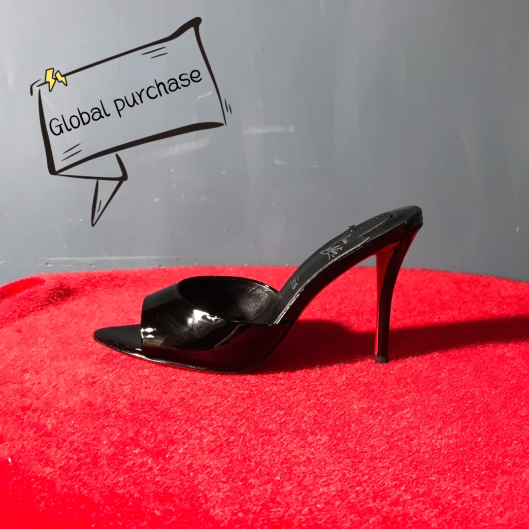 NO:336196,High-end custom spring and summer classic series!  H10Cm, size 34-42. Genuine leather large sole, custom-made models are not returned or exchanged. L57-001 black seven leather. Black sheepskin standard European code official website picture Reference:L57-001 Color:black/black Material:patent leather Lining:goat leather Heel height:10cm Sole:leather sole Size:EUR 34-42 (US 4-11):,,christian louboutin,sheepskin,Leather soles19860909高端订制 春夏精典款系列！ H10Cm,尺码34-42码. 真皮大底,订制款不退不换.L57-001黑色柒皮.黑色羊皮里 标准欧码 官网图 Reference:L57-001 Color:black/black Material:patent leather Lining:goat leather Heel heigh:10cm Sole:leather sole Size:EUR 34－42（US 4一11) :,,christian louboutin,sheepskin,Leather soles,Women's Shoes