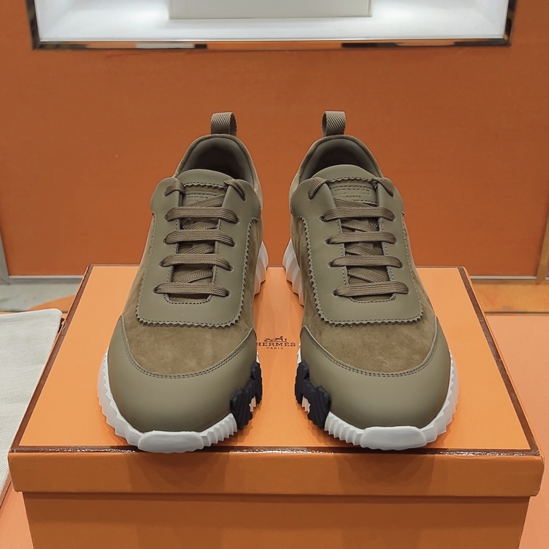 NO:407703,herme…s ss25new arrival~ Hot couples style for counters, the first choice for H home delivery!  It is a classic Hermes model and it will be released in many colors every season. It is definitely one of the most worth buying gifts. I have met a male and female goddess! Don’t miss it!  !  He is super light and comfortable. He is not tired after walking for a long time and is not expensive. There is also a small circle for assisting shoes behind. Top quality products 35-44, can be customized 45 46, casual shoes/sports shoes, hermes, hermes, sneakers19860909herme…s ss25new arrival～ 专柜大热情侣款,H家配货首选鞋履！ 是爱马仕经典款 每一季都会出很多颜色 绝对是最值得买的配货之一 有遇到的男神女神!真的不要错过！！ 他超轻、超舒适 走久不累、价格不贵 后面还有个辅助穿鞋的小圈 顶级精品 35-44,可定做45 46,休闲鞋/运动鞋,hermes,hermes,sneakers,Women's Shoes