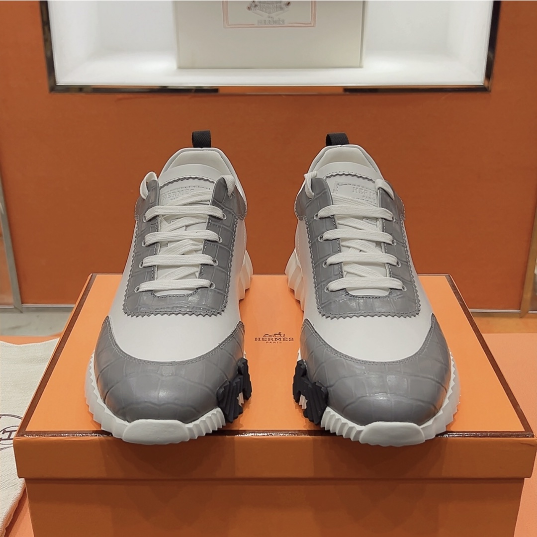 NO:407684,herme…s ss25new arrival~ Hot couples style for counters, the first choice for H home delivery!  It is a classic Hermes model and it will be released in many colors every season. It is definitely one of the most worth buying gifts. I have met a male and female goddess! Don’t miss it!  !  He is super light and comfortable. He is not tired after walking for a long time and is not expensive. There is also a small circle for assisting shoes behind. Top quality products 35-44, can be customized 45 46, casual shoes/sports shoes, hermes, hermes, sneakers19860909herme…s ss25new arrival～ 专柜大热情侣款,H家配货首选鞋履！ 是爱马仕经典款 每一季都会出很多颜色 绝对是最值得买的配货之一 有遇到的男神女神!真的不要错过！！ 他超轻、超舒适 走久不累、价格不贵 后面还有个辅助穿鞋的小圈 顶级精品 35-44,可定做45 46,休闲鞋/运动鞋,hermes,hermes,sneakers,Women's Shoes