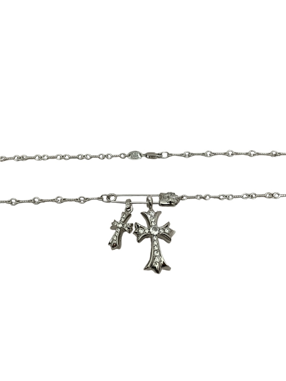 NO:879671,Chrome heart, silver plated with platinum, double cross necklace with stone brooch, twist brooch, accessories can be matched with any one, and the upper body effect is excellent. A must-have necklace for summer, fine jewelry, chrome hearts, necklace19860909克罗心 银镀白金 镶石别针双十字项链 麻花款别针 配件可任意搭配 上身效果极佳 夏日必搭项链,饰品精品,chrome hearts,necklace,Jewelry