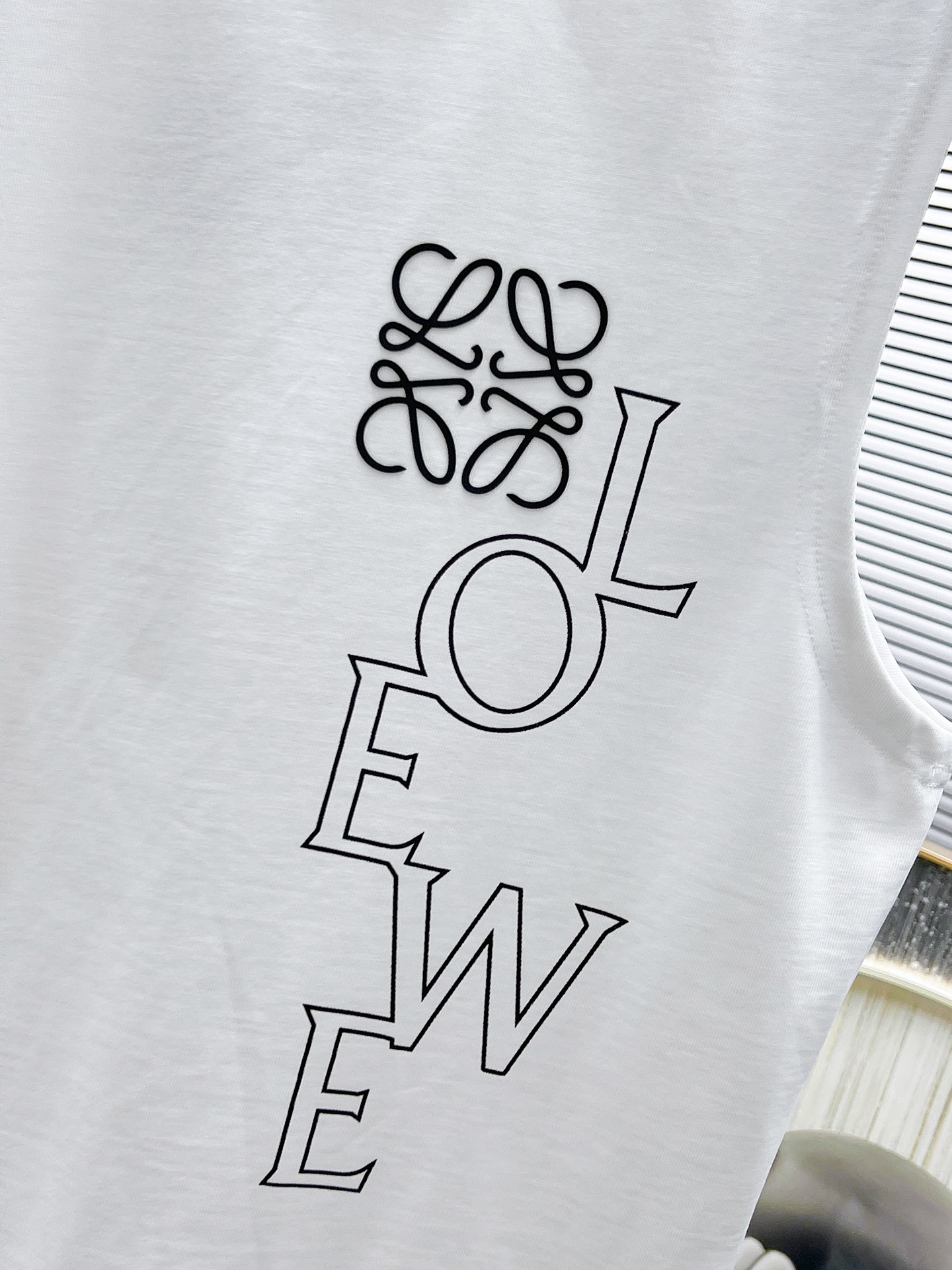 Loewe  T恤服装,loewe 5