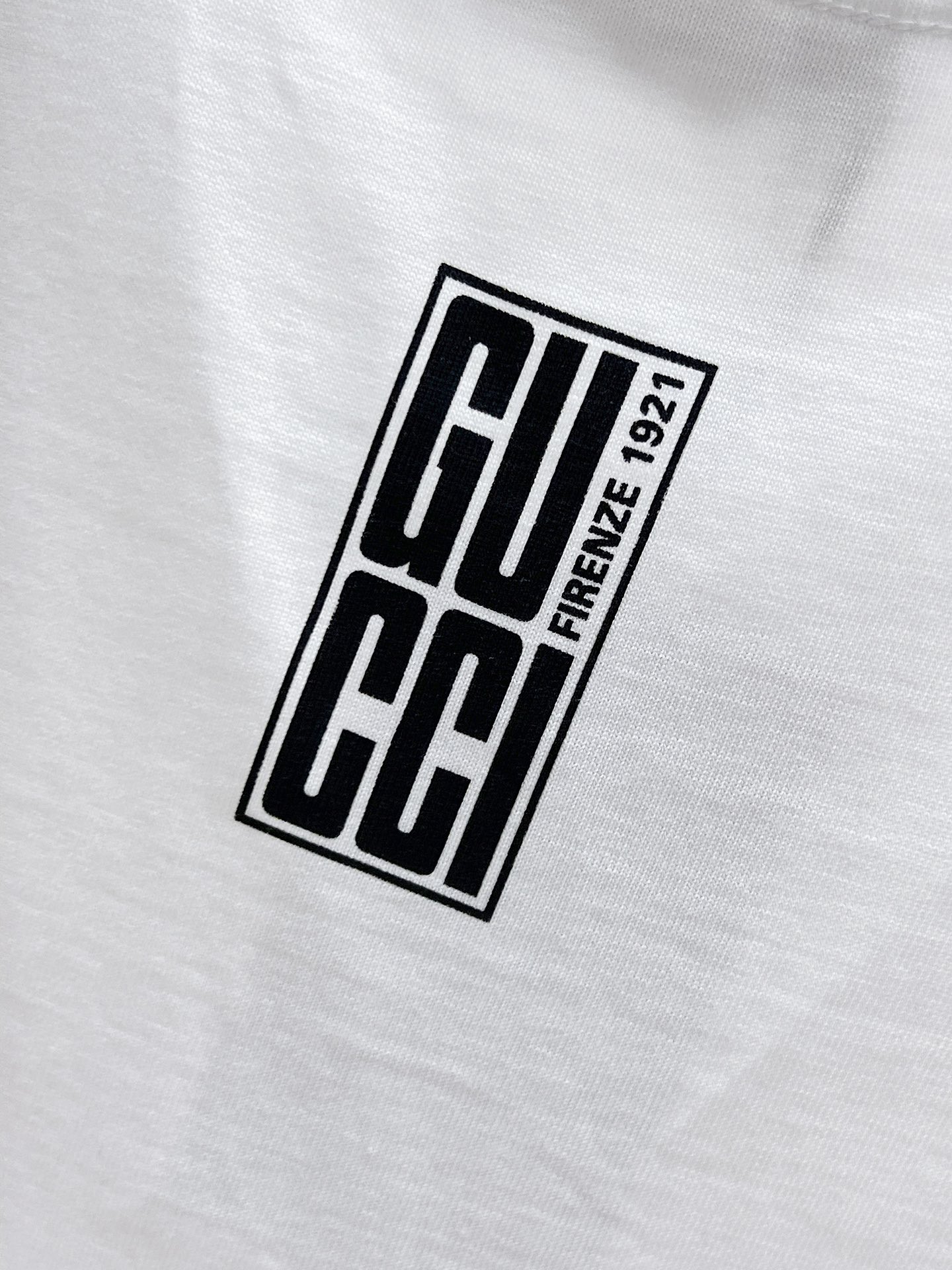 Gucci  T恤服装,gucci 7