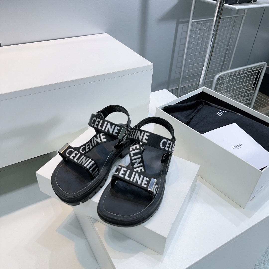 NO:405337,High quality!  Top quality Celine 205 spring and summer latest retro pinell cake thick-soled logo. Webbing sandals with socks in summer. It is simply amazing. The letter logo is full of fashionable looks on the webbing. The original version is purchased and developed. The highest output is restored to the original version!  The upper is made of original webbing, original combination of open mold rubber sole. Sole thickness: 3.5cm. Number of sizes: 35-40 (40 custom made without return or replacement) with original packaging, sandals, celine, celine, sandals, socks19860909高品质！顶级品质Celine赛琳205春夏最新款复古松糕厚底logo 织带凉鞋夏天搭配袜子 简直绝绝子了字母logo织带点上带上了满分时髦感颜值 绝原版购入开发 依旧最高输出还原原版！ 鞋面采用原版织带,原版组合开模橡胶大底 底厚:3.5cm 码数:35-40（40订做不退不换） 配原版包装,凉鞋,celine,celine,sandals,socks,Women's Shoes