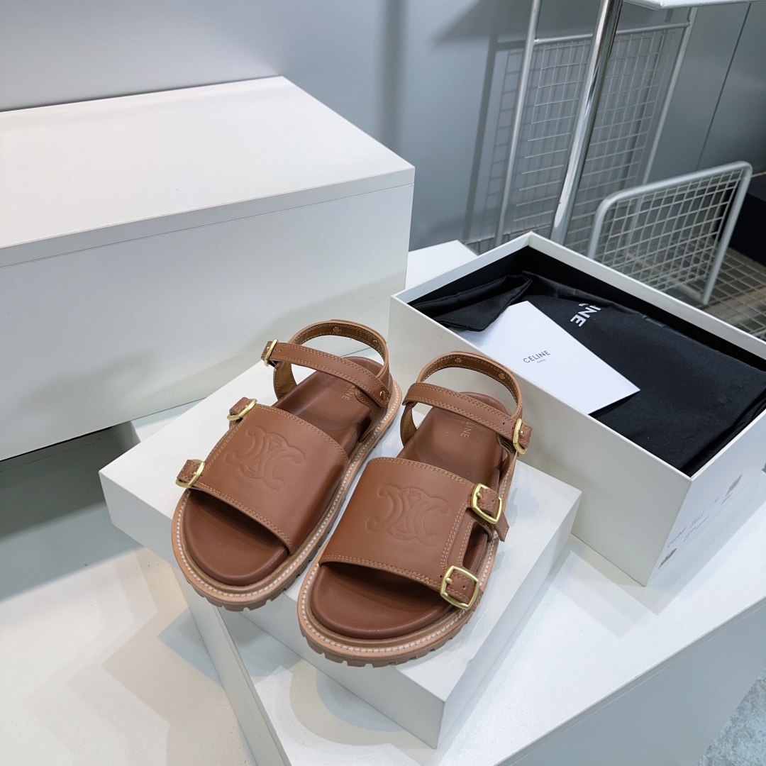 NO:405341,High quality!  Top quality Celine Celine 2025 spring and summer latest Arc de Triomphe hardware buckle water table thick-soled fashionable Roman sandals with socks in summer. It is simply amazing. The original version is purchased and developed. The highest output is restored to the original version!  The upper is made of original calfskin, inner sheepskin, original combination molded rubber outsole. Size: 35-40 (40 custom made without return or replacement) with original packaging, sandals, celine, celine, sandals, cowhide, sheepskin, socks19860909高品质！顶级品质Celine赛琳2025春夏最新款凯旋门五金扣水台厚底时髦罗马凉鞋夏天搭配袜子 简直绝绝子了原版购入开发 依旧最高输出还原原版！ 鞋面采用原版小牛皮、内里羊皮,原版组合开模橡胶大底 码数:35-40（40订做不退不换） 配原版包装,凉鞋,celine,celine,sandals,cowhide,sheepskin,socks,Women's Shoes