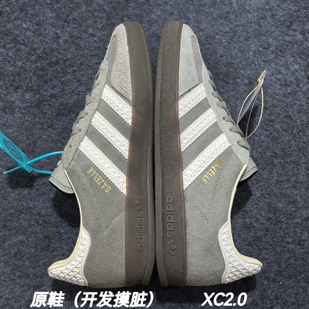 图片[2]-【XC2.0长字版】Adidas Originals Gazelle Indoor 防滑低帮T头德训鞋 GZ复古系列 灰熊 IF1807 纯原大厂出货💪🏻全新同步官方大字体烫金 正确猪八材料 毛绒感质感都特别强 非普通版本 市场顶级版本完美还原zp细节，注意区别市场任何版本，完全不是一路货色‼️ 全鞋原材料打造，无任何色差，正确鞋型，后跟港宝材料定型，正确微透生胶大底，反口内里头层细腻小牛皮，纸板中底 鞋垫背胶，侧面正确烫金压印字母，所有细节完美还原‼️ 尺码：35.5 36 36.5 37 38 38.5 39 40 40.5 41 42 42.5 43 44 44.5 45 46-选品中心