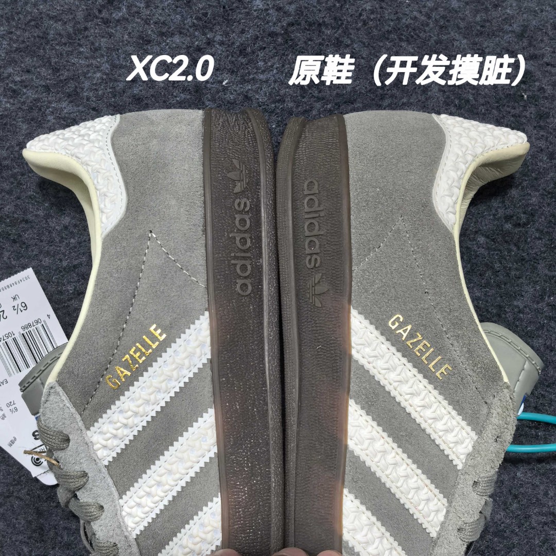 图片[5]-【XC2.0长字版】Adidas Originals Gazelle Indoor 防滑低帮T头德训鞋 GZ复古系列 灰熊 IF1807 纯原大厂出货💪🏻全新同步官方大字体烫金 正确猪八材料 毛绒感质感都特别强 非普通版本 市场顶级版本完美还原zp细节，注意区别市场任何版本，完全不是一路货色‼️ 全鞋原材料打造，无任何色差，正确鞋型，后跟港宝材料定型，正确微透生胶大底，反口内里头层细腻小牛皮，纸板中底 鞋垫背胶，侧面正确烫金压印字母，所有细节完美还原‼️ 尺码：35.5 36 36.5 37 38 38.5 39 40 40.5 41 42 42.5 43 44 44.5 45 46-选品中心