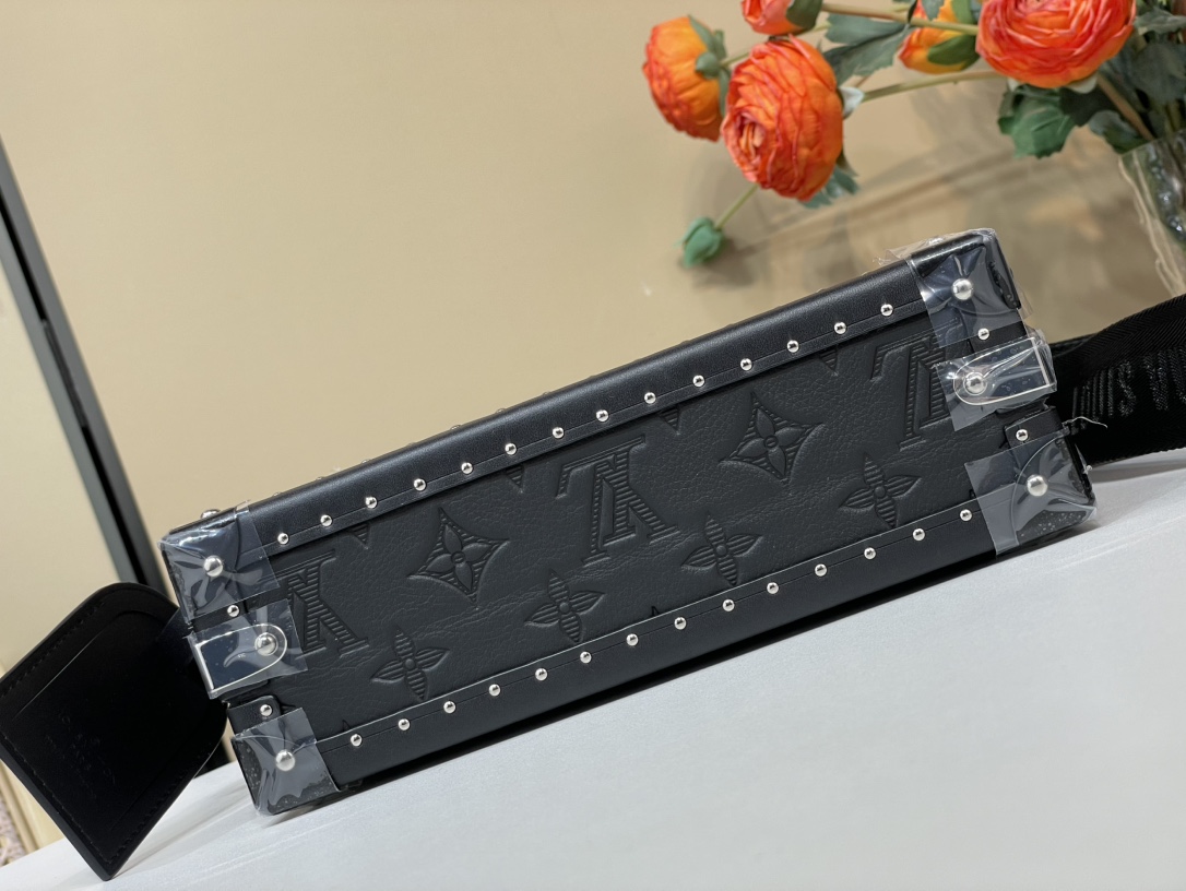 Louis Vuitton Clutch Box Handbaglv,包 4