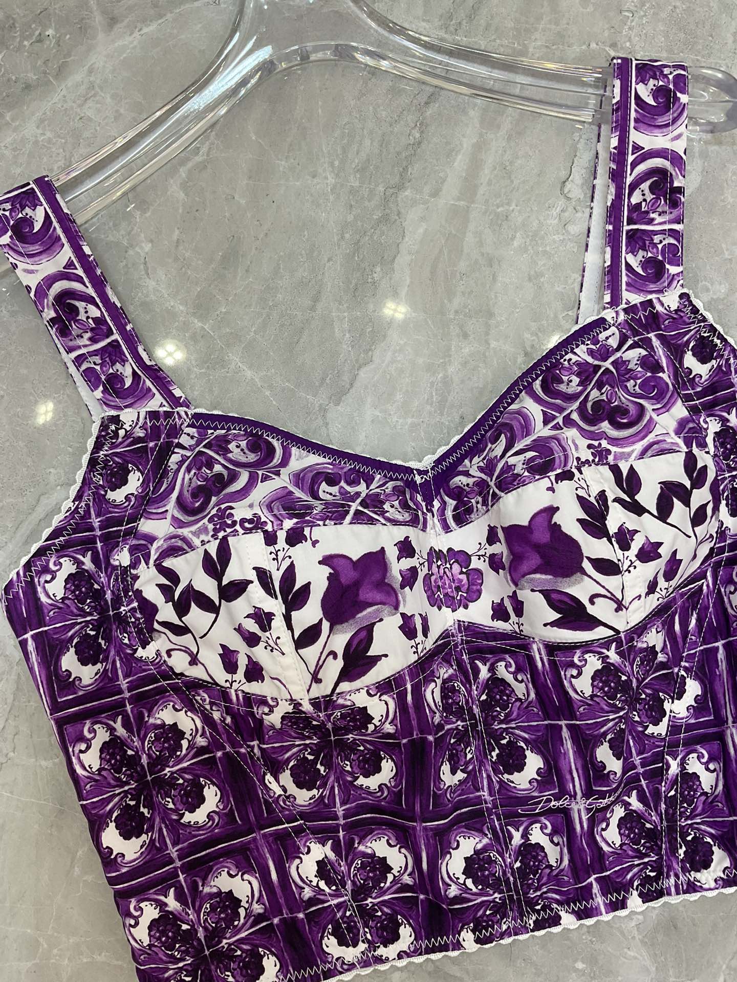 Stylish Women’s Suit Set with New DG Packaging and Purple Cotton Thongs. - 图片 2