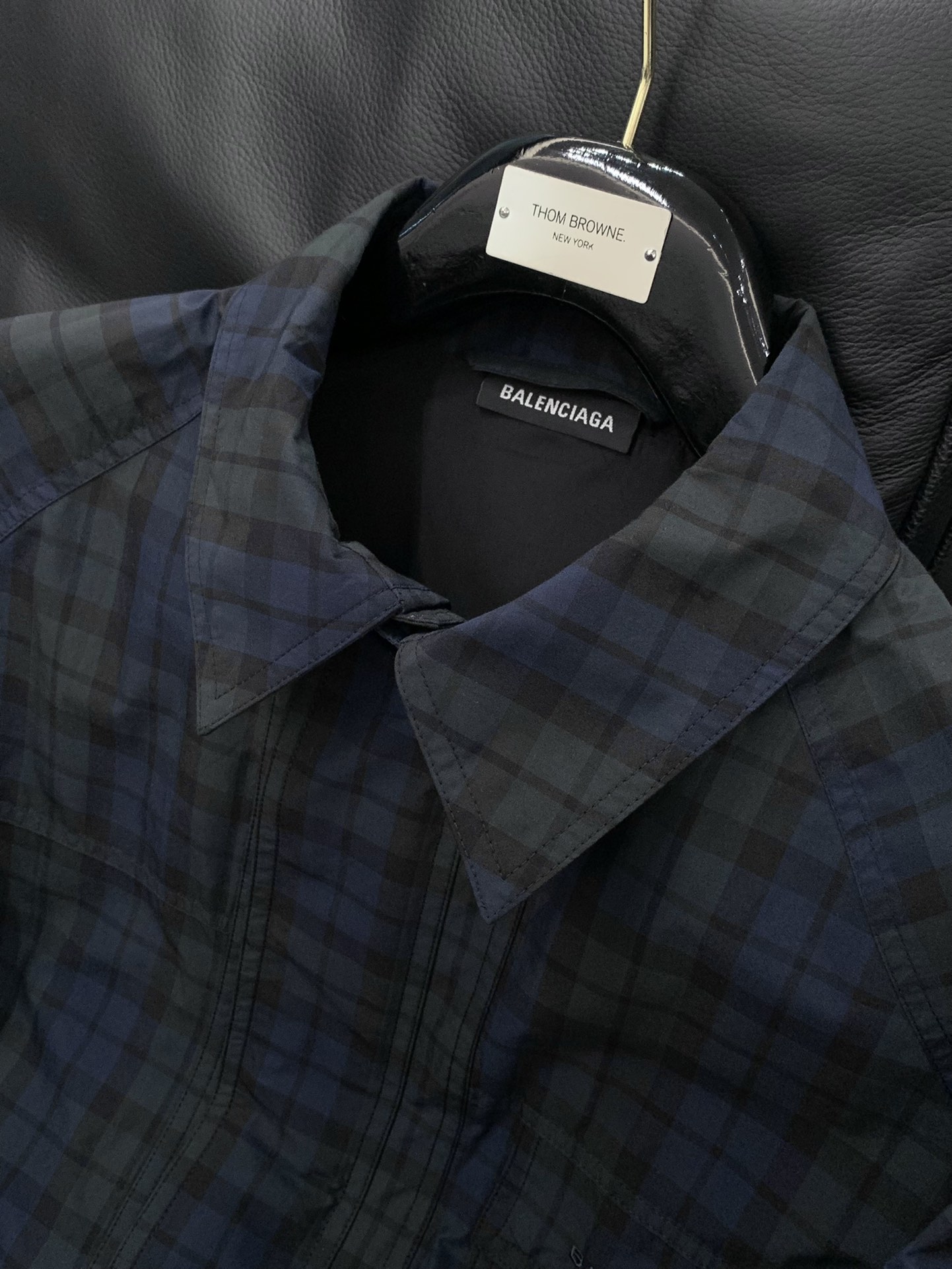 Fashion Innovation: Parisian Style for Men and Women, Sizes 32-36. - 图片 4