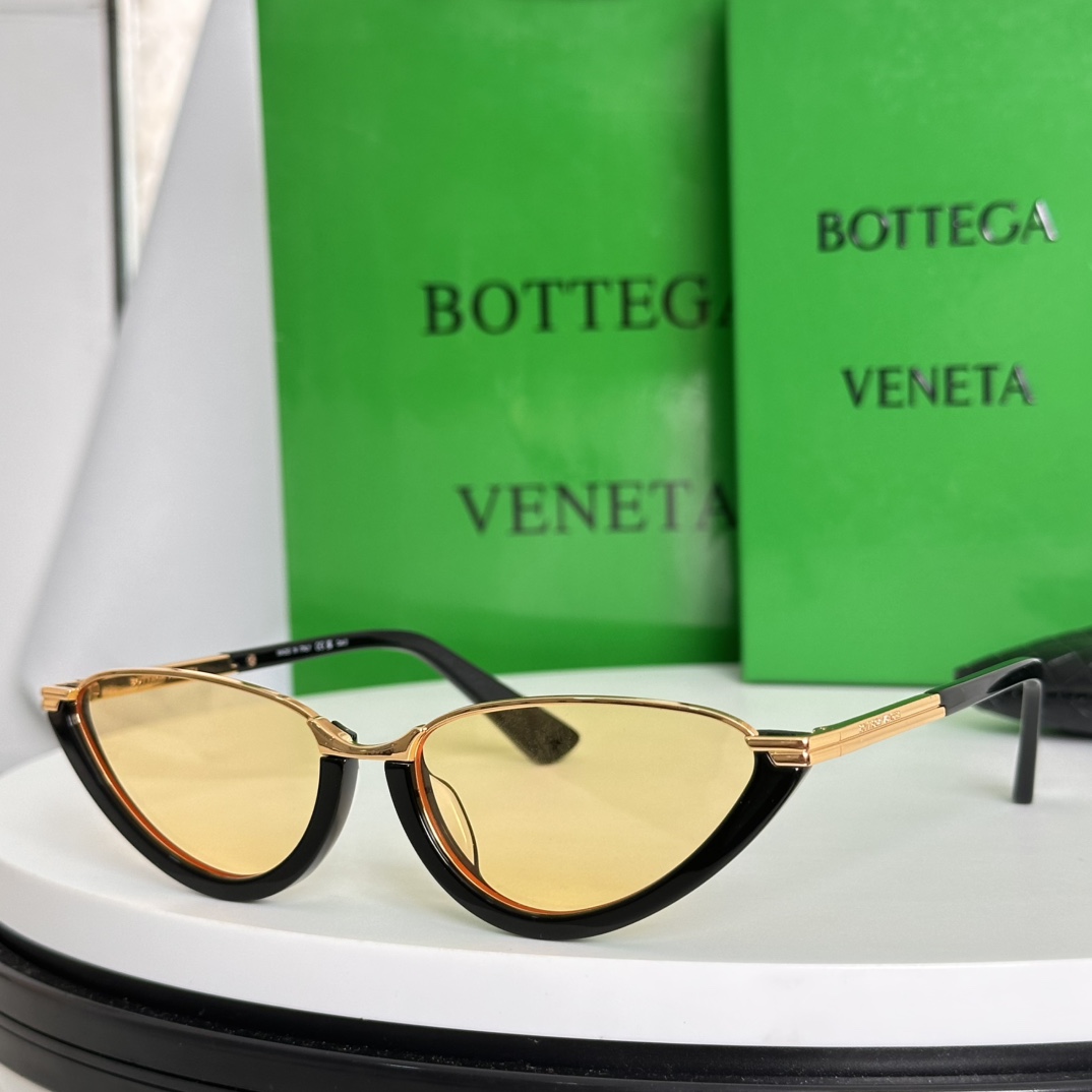  ‼️BOTTEGA VENET*
MOD：BV1346S
size：56口17-145
