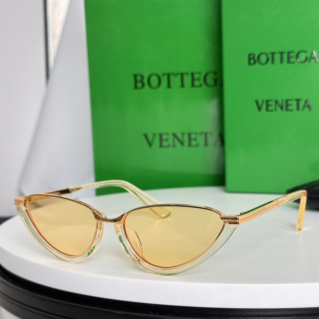  ‼️BOTTEGA VENET*
MOD：BV1346S
size：56口17-145