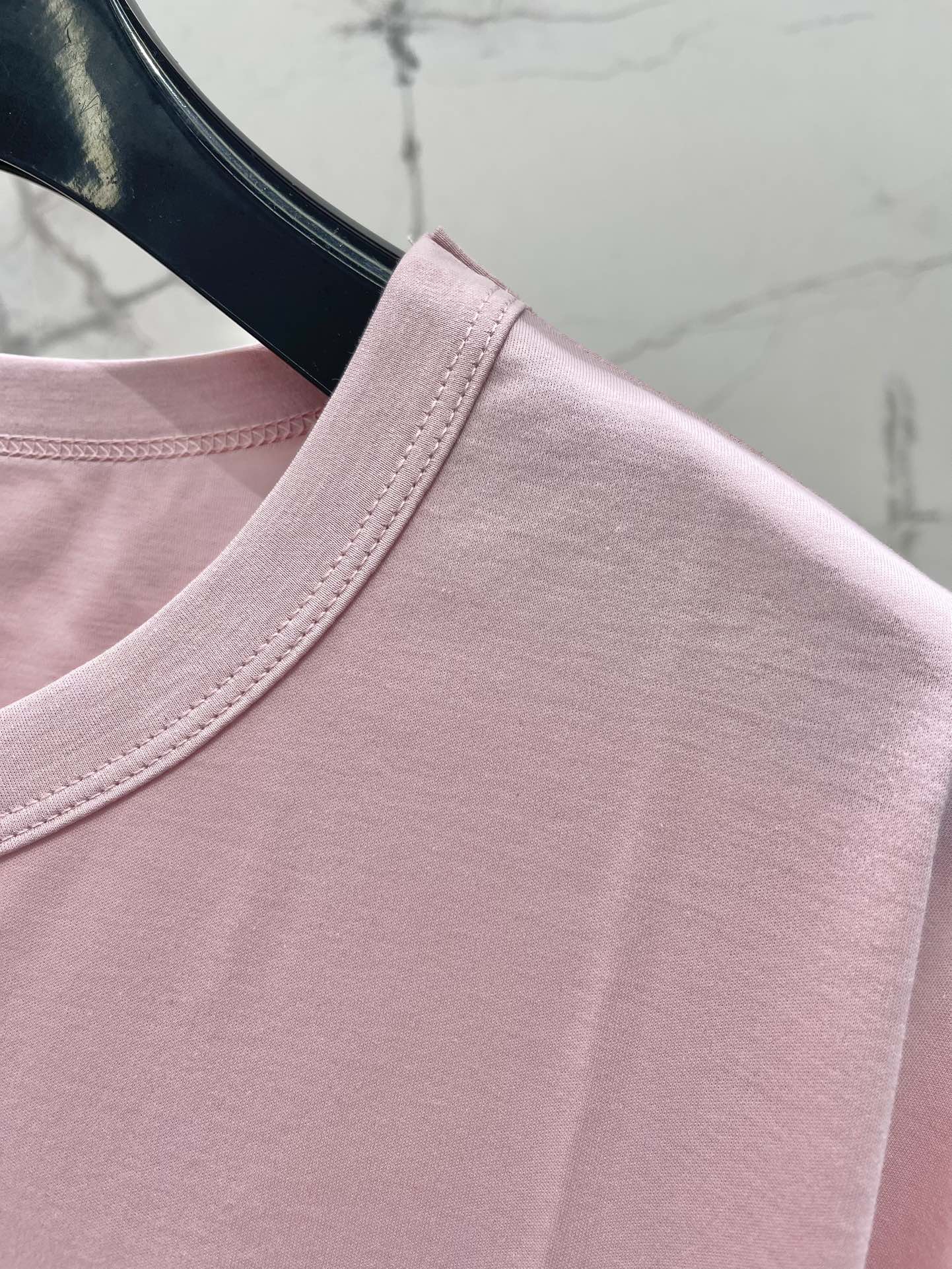 Yves Saint Laurent Beaded Logo Cotton T-Shirt - Stylish & Comfortable 5 i1747562636 4541 3