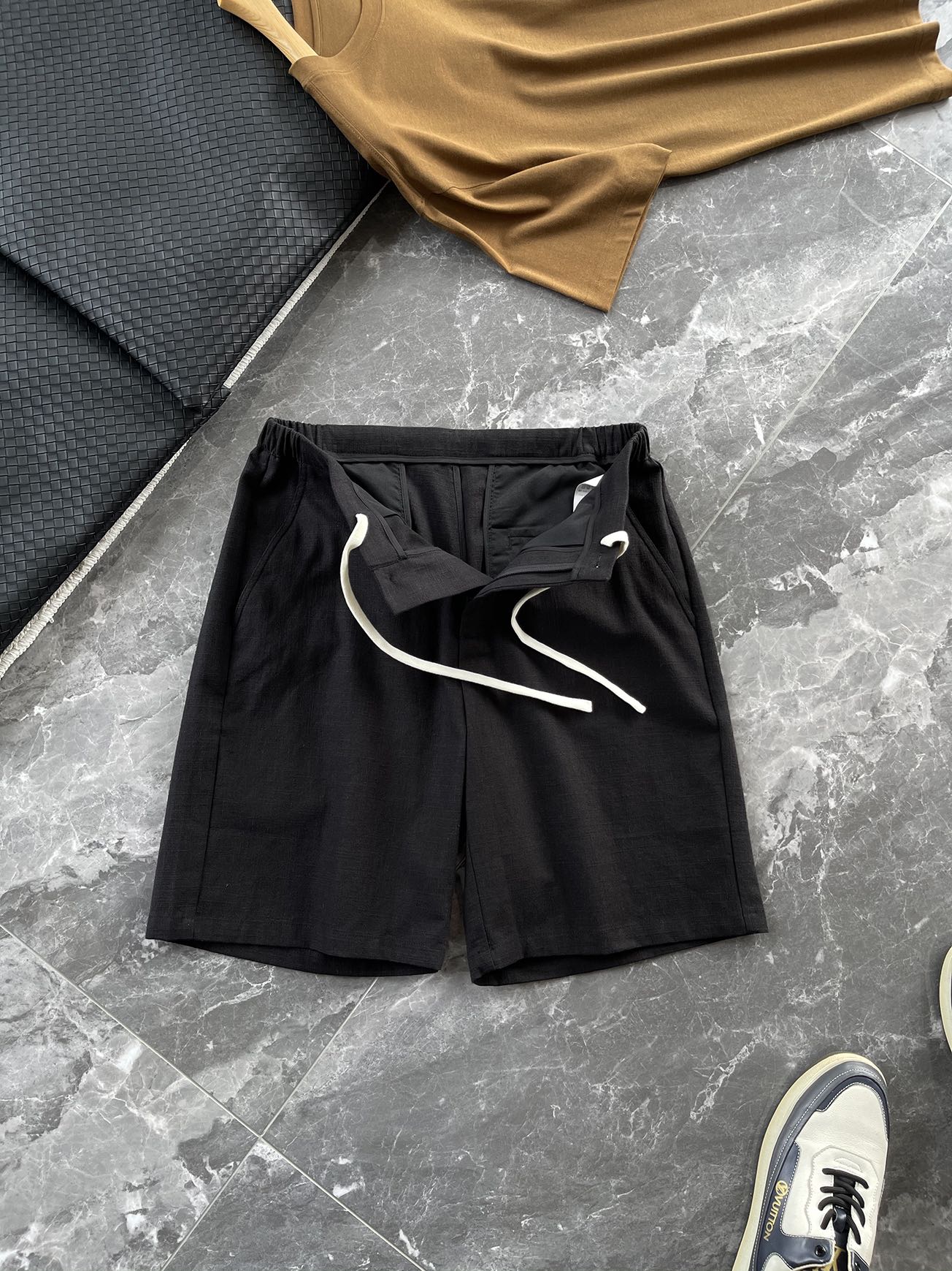 Loro Piana 夏季新款休闲短裤，贸易公司渠货源，高端成衣系列，顶级品相，纯正血统臻品，专柜主推在