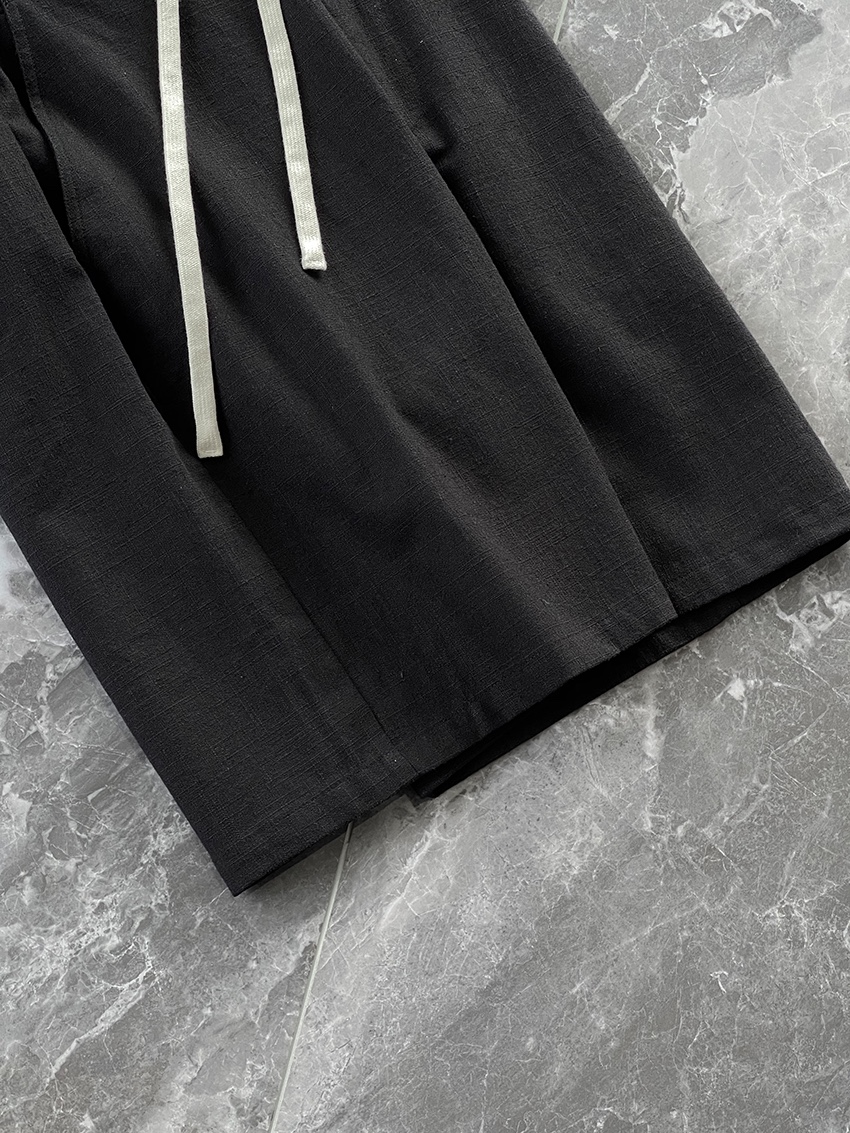 Loro Piana 夏季新款休闲短裤，贸易公司渠货源，高端成衣系列，顶级品相，纯正血统臻品，专柜主推在