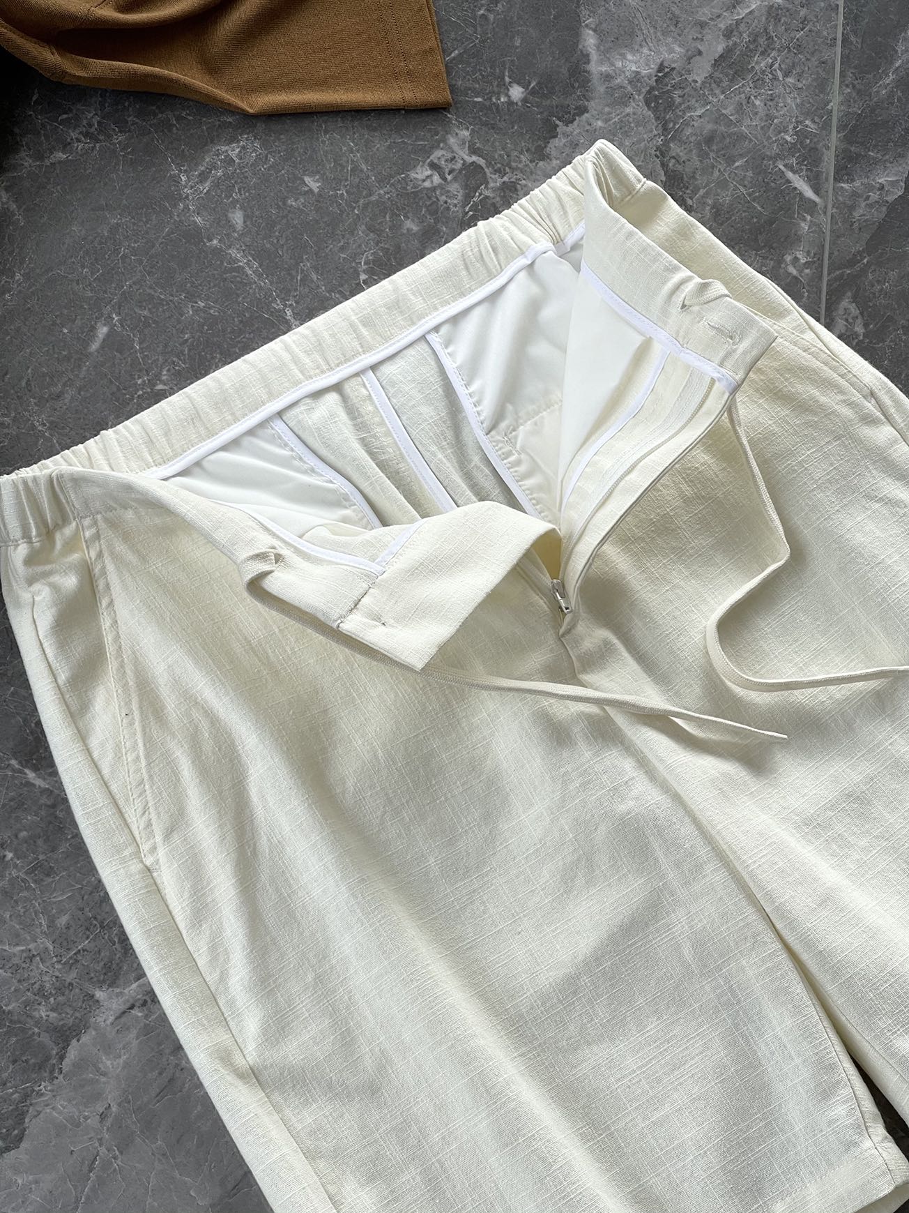 Loro Piana 夏季新款休闲短裤，贸易公司渠货源，高端成衣系列，顶级品相，纯正血统臻品，专柜主推在