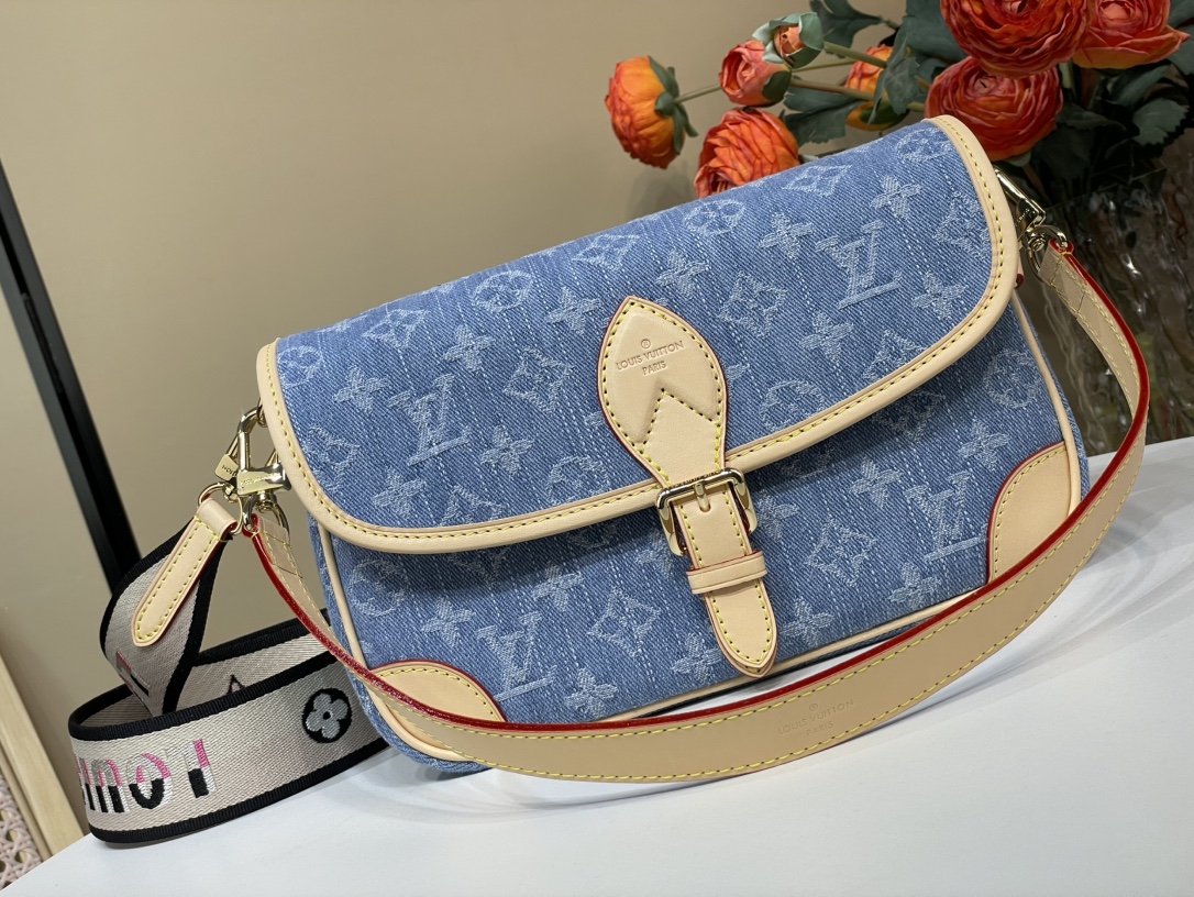 批 顶级原单复刻独家实拍📷【DIANE 法棍手袋】 m13070 蓝色/...