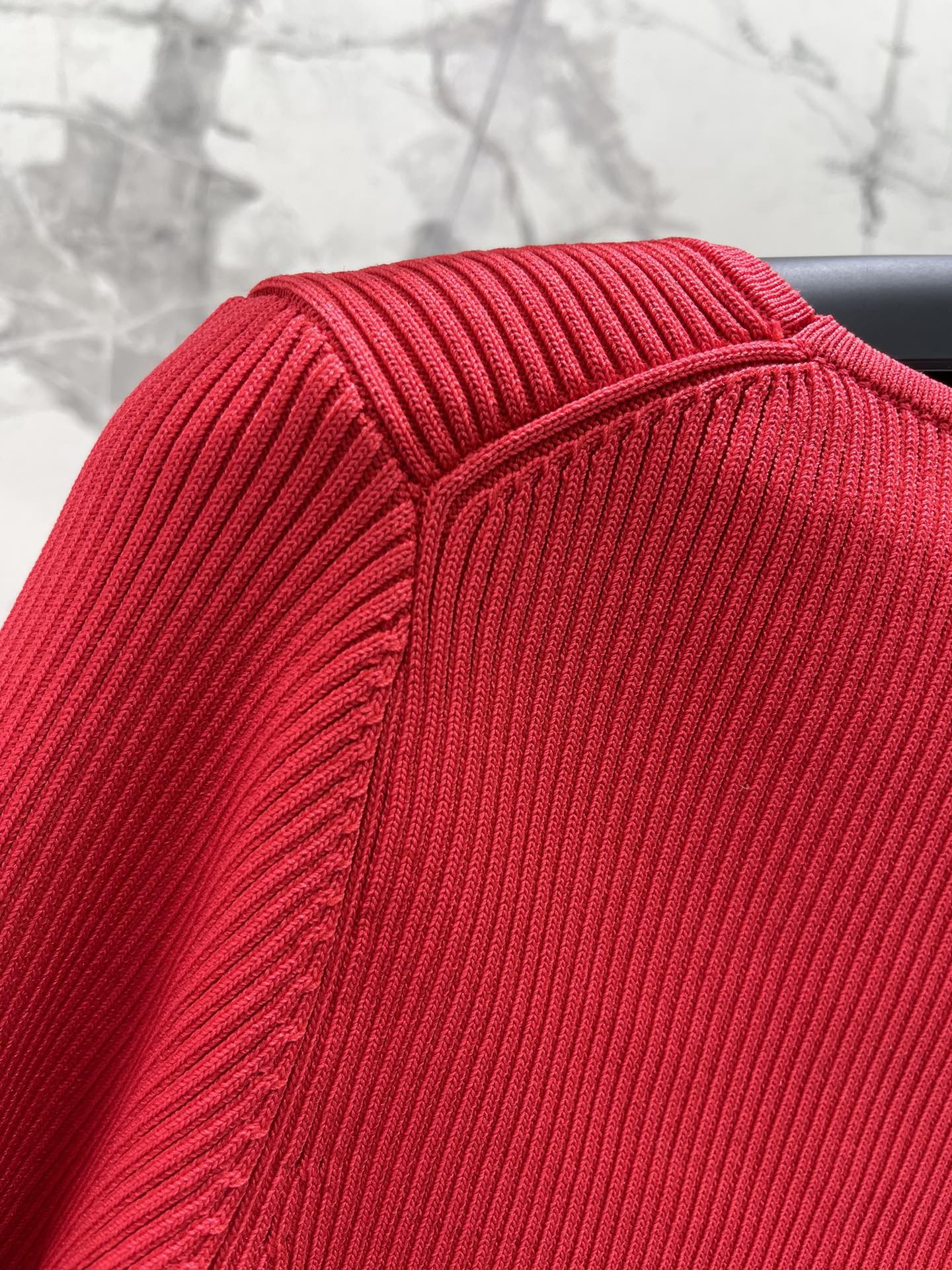 VERSACE Safety Pin Ribbed Knit Slim Cardigan - Retro & Modern Style 9 i1747622210 1730 7