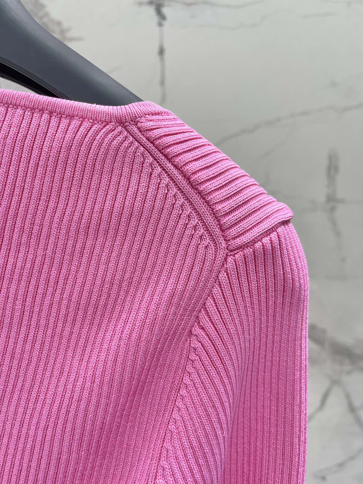 Versace Safety Pin Ribbed Knit Cardigan - Retro & Avant-Garde Style 9 i1747622284 6400 7