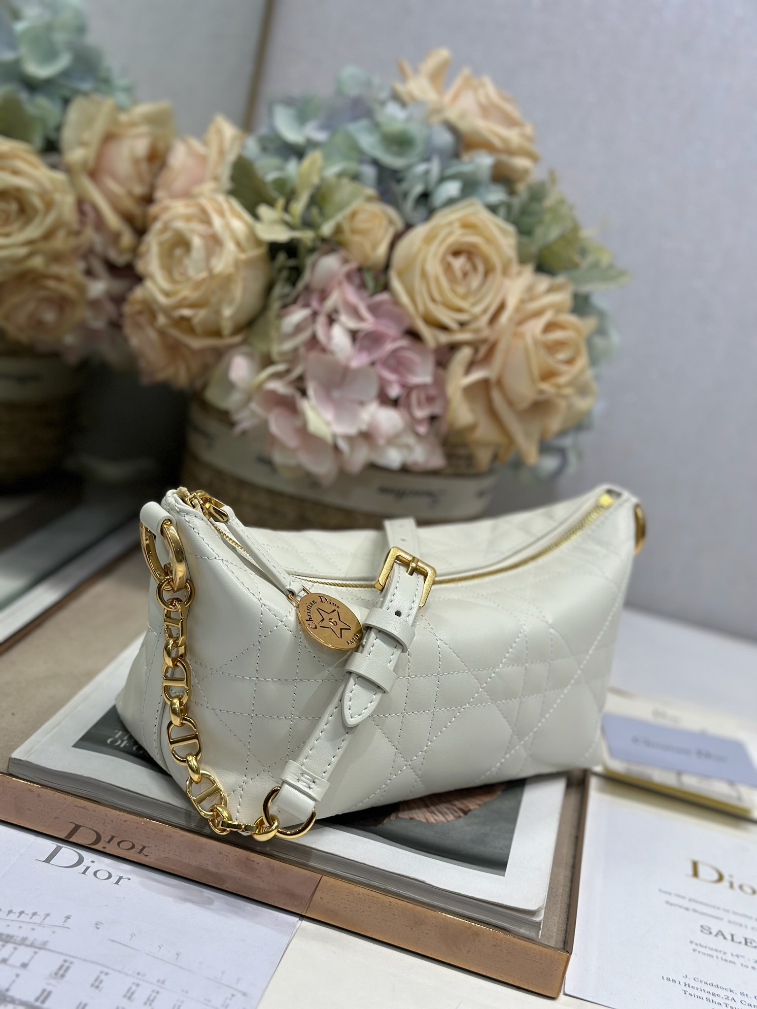 Diorrstar Hobo Chain Bag White Lambskin Leather, Adjustable CD Chain Shoulder Strap 2 i1747635909 1697 1