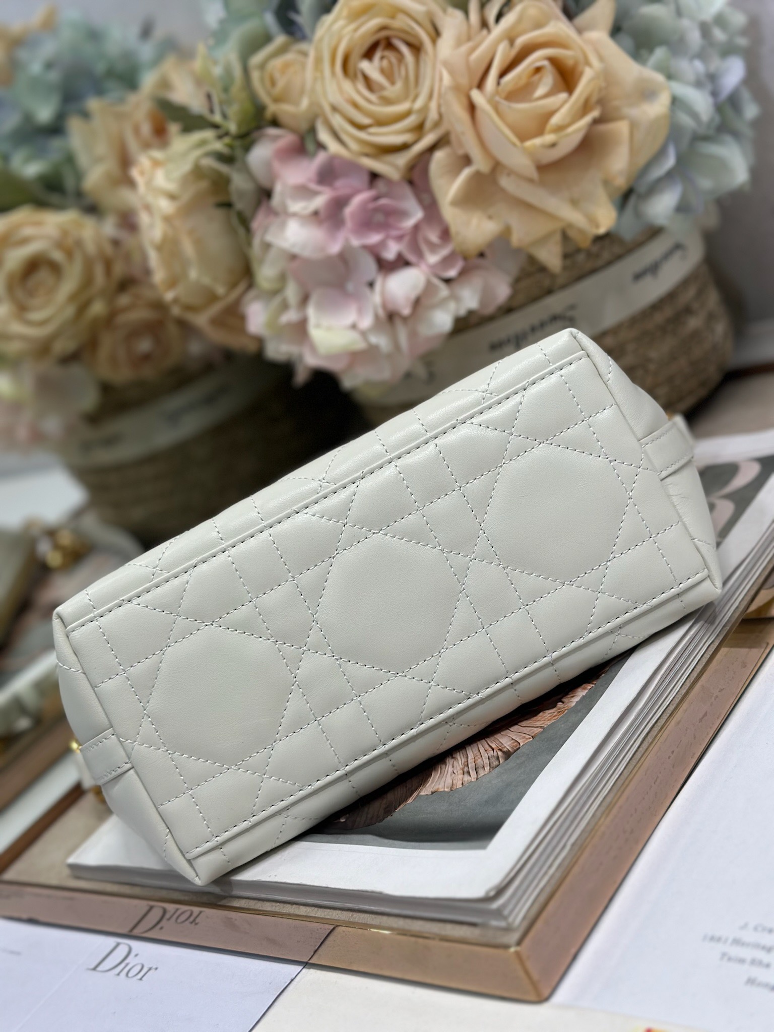 Diorrstar Hobo Chain Bag White Lambskin Leather, Adjustable CD Chain Shoulder Strap 6 i1747635909 6121 6