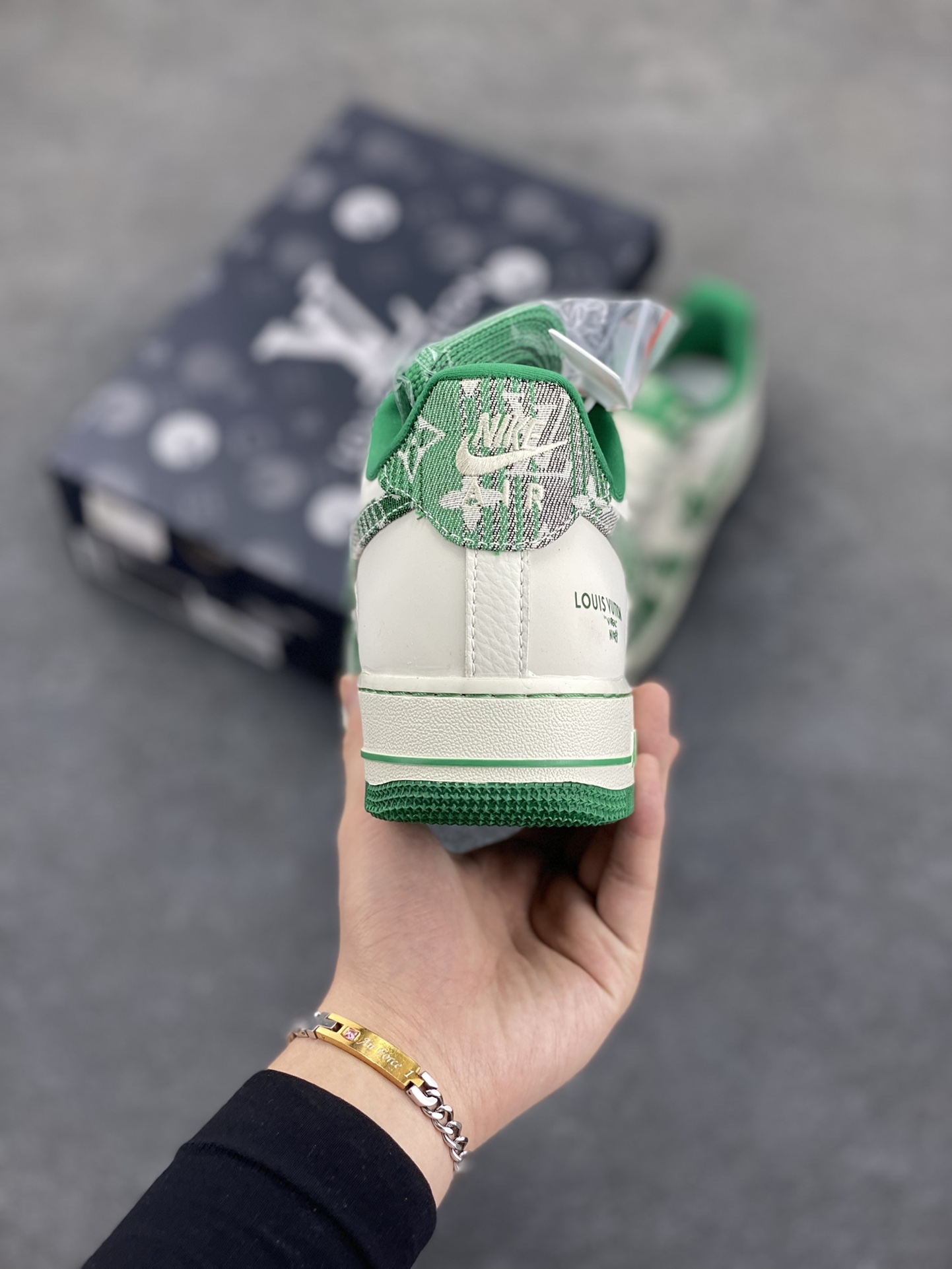 图片[4]-NIke Air Force 1 \’07 Low “LV联名”空军一号 低帮 运动鞋 休闲鞋 折边针车 工艺难度大 原楦头原纸板 原装鞋盒 定制五金配件 内置全掌气垫 原厂鞋底 货号：SC9207-538 尺码：36 36.5 37.5 38 38.5 39 40 40.5 41 42 42.5 43 44 44.5 45-选品中心