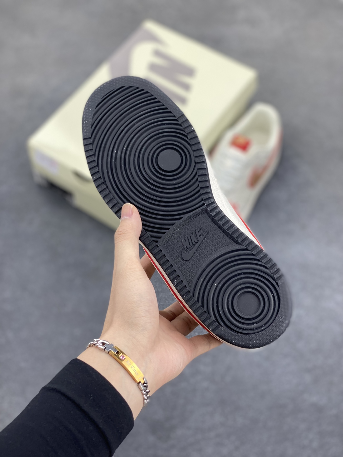 图片[5]-海外爆款 ZP订单 NIKE EBERNON Low prm 小空军低帮百搭透气休闲运动板鞋 独家头层版本 原数据独家私模大底 纯正版型 清洁度完美 货号：FD5188-126 尺码：36 36.5 37.5 38 38.5 39 40 40.5 41 42 42.5 43 44 44.5 45-选品中心