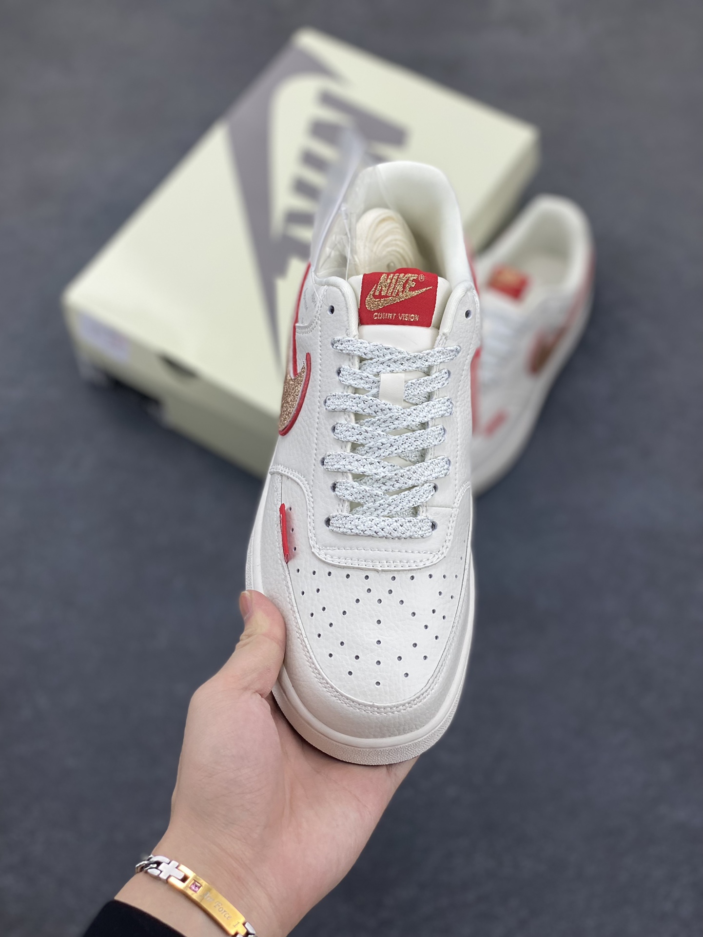 图片[2]-海外爆款 ZP订单 NIKE EBERNON Low prm 小空军低帮百搭透气休闲运动板鞋 独家头层版本 原数据独家私模大底 纯正版型 清洁度完美 货号：FD5188-126 尺码：36 36.5 37.5 38 38.5 39 40 40.5 41 42 42.5 43 44 44.5 45-选品中心