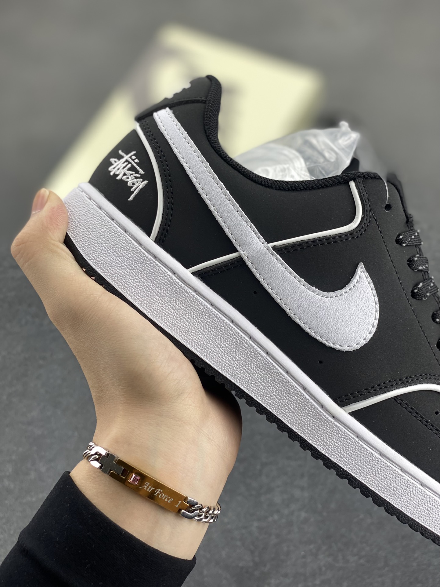 图片[6]-海外爆款 ZP订单 NIKE EBERNON Low prm 小空军低帮百搭透气休闲运动板鞋 独家头层版本 原数据独家私模大底 纯正版型 清洁度完美 货号：FD5188-113 尺码：36 36.5 37.5 38 38.5 39 40 40.5 41 42 42.5 43 44 44.5 45-选品中心