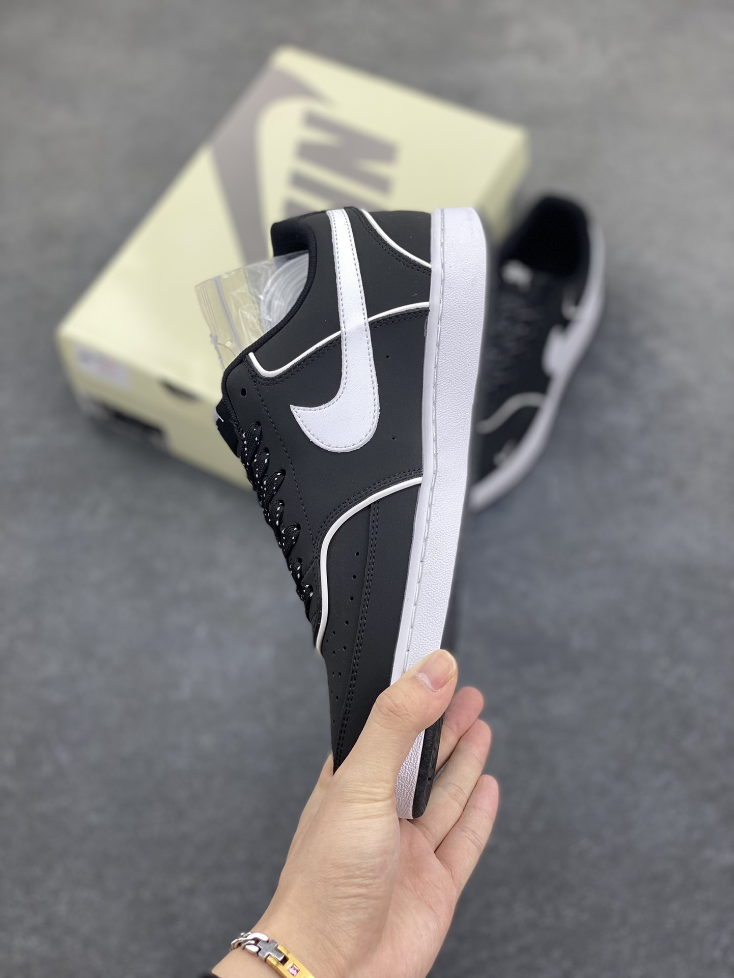 图片[3]-海外爆款 ZP订单 NIKE EBERNON Low prm 小空军低帮百搭透气休闲运动板鞋 独家头层版本 原数据独家私模大底 纯正版型 清洁度完美 货号：FD5188-113 尺码：36 36.5 37.5 38 38.5 39 40 40.5 41 42 42.5 43 44 44.5 45-选品中心