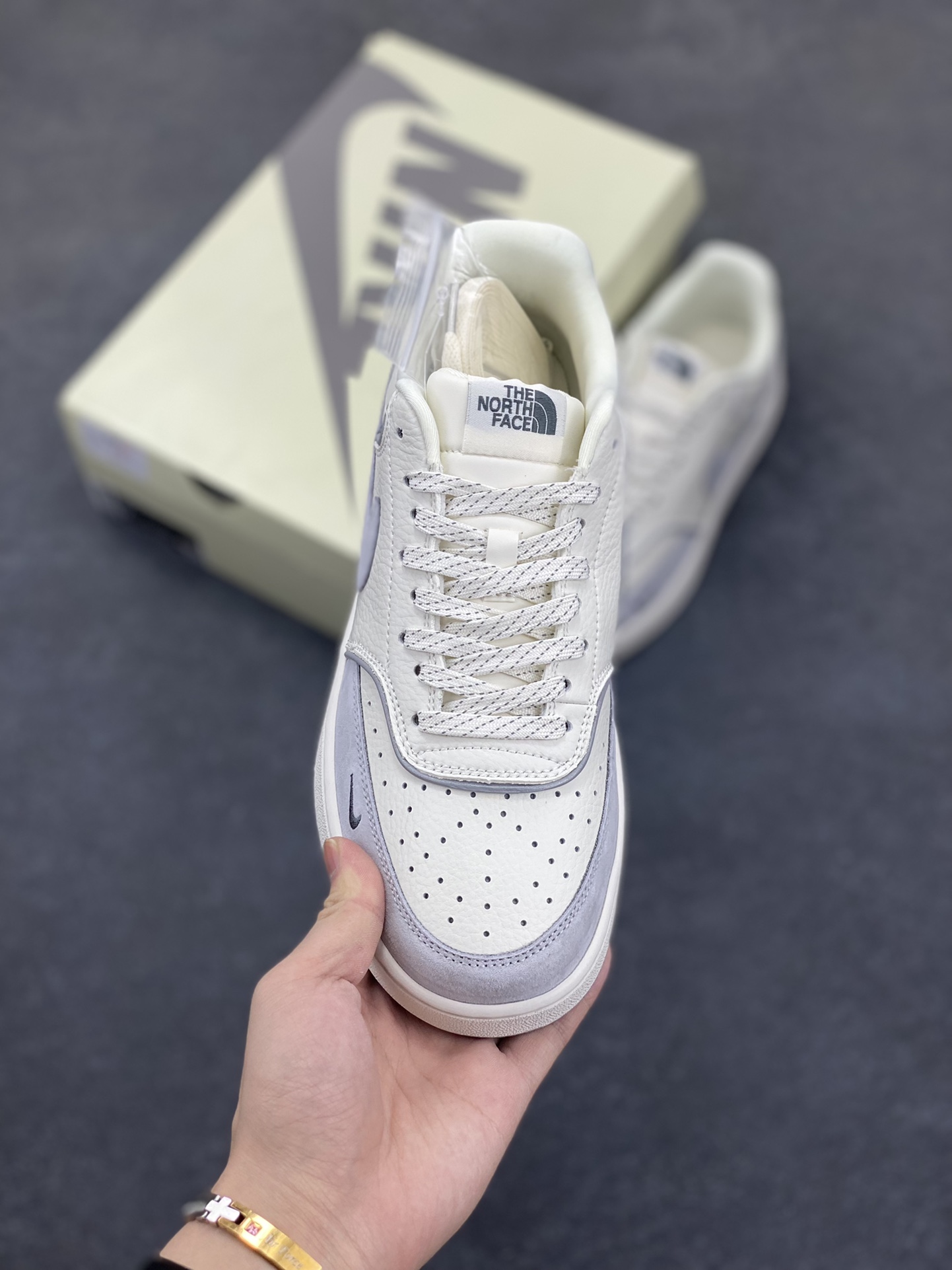 图片[2]-海外爆款 ZP订单 NIKE EBERNON Low prm 小空军低帮百搭透气休闲运动板鞋 独家头层版本 原数据独家私模大底 纯正版型 清洁度完美 货号：FD5188-119 尺码：36 36.5 37.5 38 38.5 39 40 40.5 41 42 42.5 43 44 44.5 45-选品中心