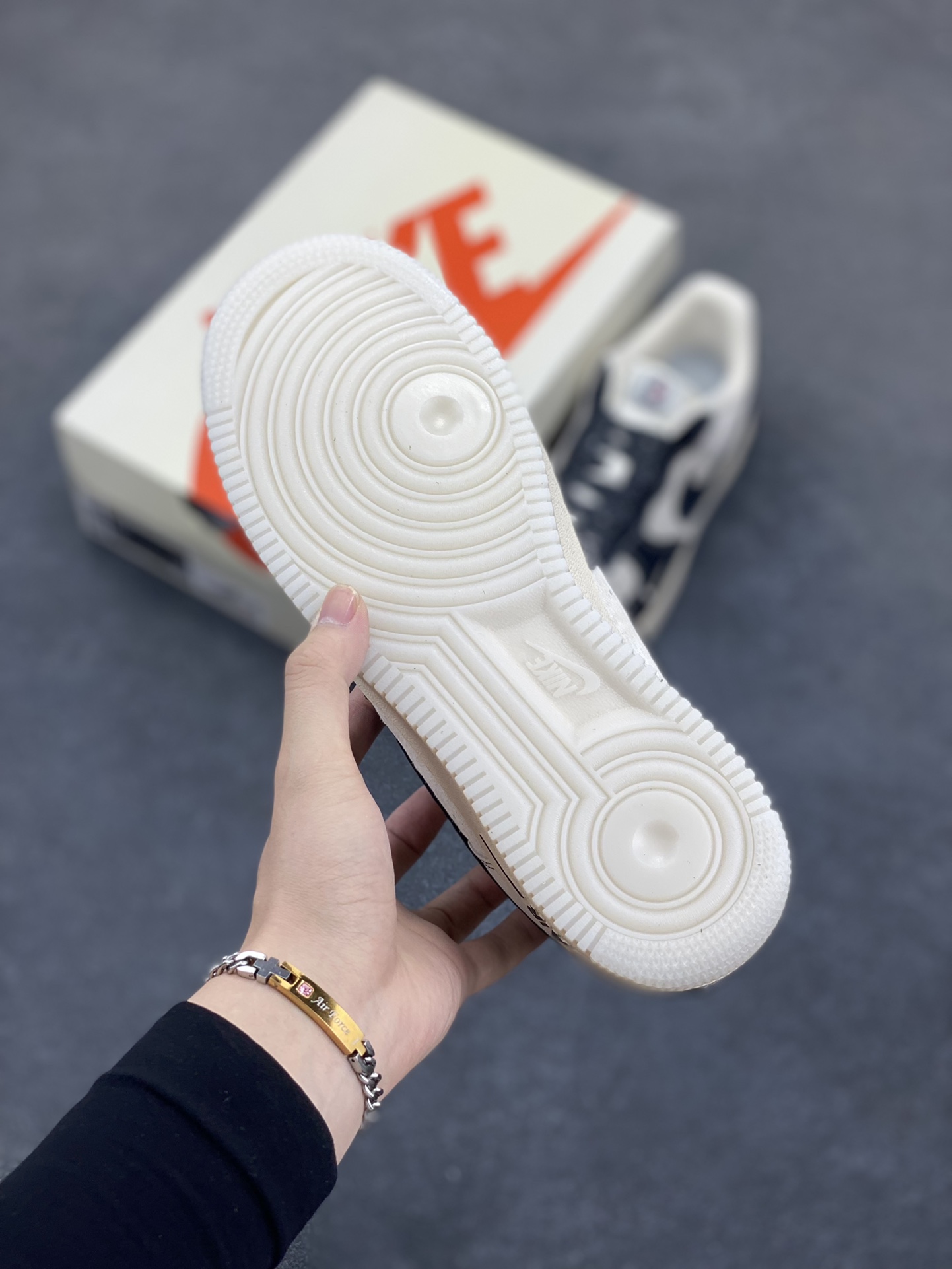 图片[5]-NIke Air Force 1 \’07 Low “蒙口联名–黑荔纹猪八”空军一号 低帮 运动鞋 休闲鞋 折边针车 工艺难度大 原楦头原纸板 原装鞋盒 定制五金配件 内置全掌气垫 原厂鞋底 货号：CH6336-514 尺码：36 36.5 37.5 38 38.5 39 40 40.5 41 42 42.5 43 44 44.5 45-选品中心