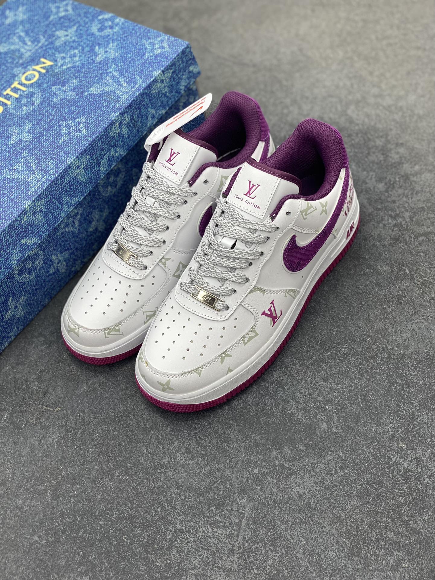 图片[8]-Nike Air Force 1 Low 空军一号低帮百搭休闲运动板鞋。柔软、弹性十足的缓震性能和出色的中底设计，横跨复古与现代的外型结合，造就出风靡全球三十多年的Force 1，直到今天还深受青睐。 货号：CV0670-500 尺码：36 36.5 37.5 38 38.5 39 40 40.5 41 42 42.5 43 44 44.5 45-选品中心