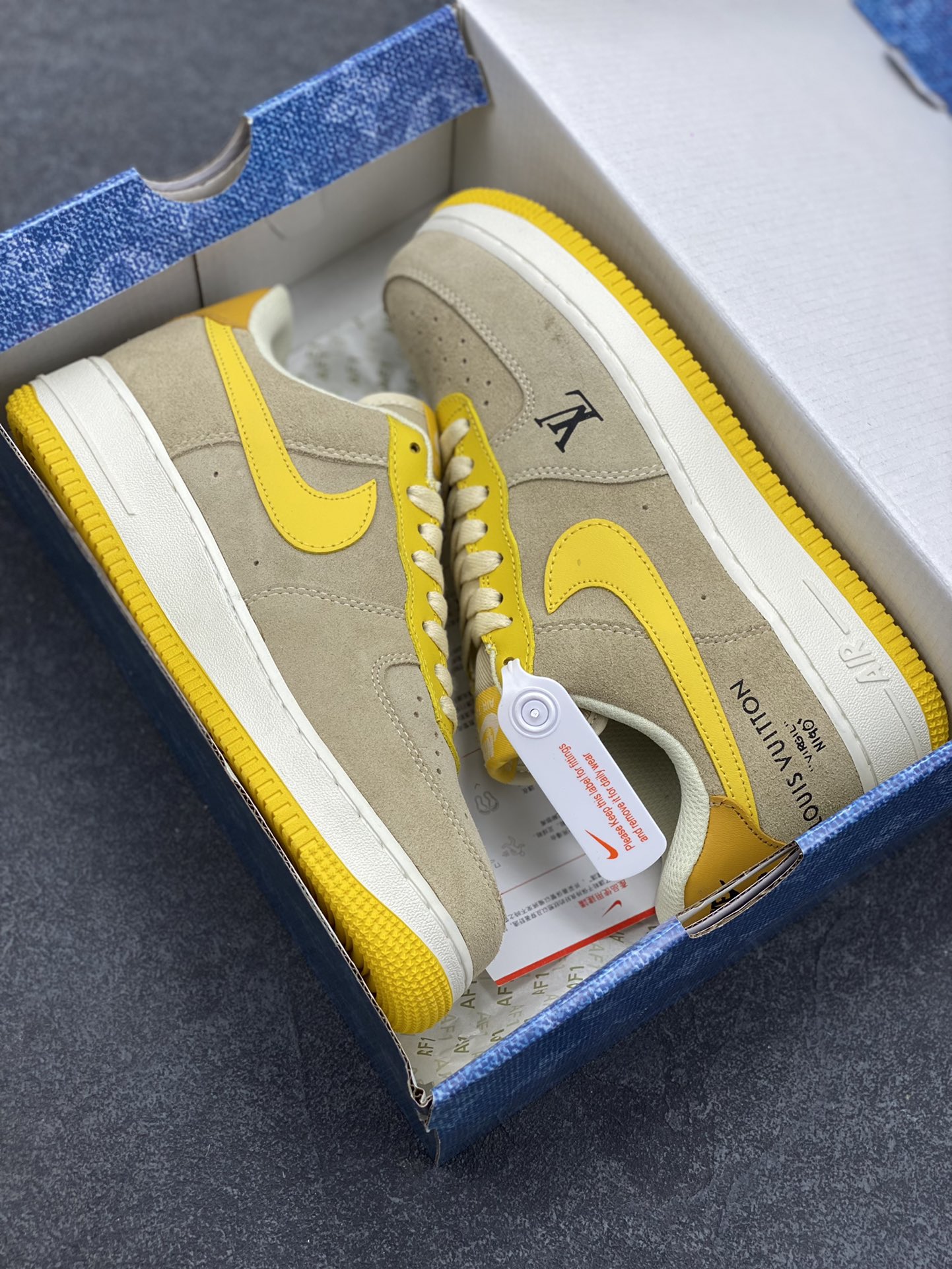 图片[9]-Nike Air Force 1 Low 空军一号低帮百搭休闲运动板鞋。柔软、弹性十足的缓震性能和出色的中底设计，横跨复古与现代的外型结合，造就出风靡全球三十多年的Force 1，直到今天还深受青睐。 货号：HQ2037-322 尺码：36 36.5 37.5 38 38.5 39 40 40.5 41 42 42.5 43 44 44.5 45-选品中心