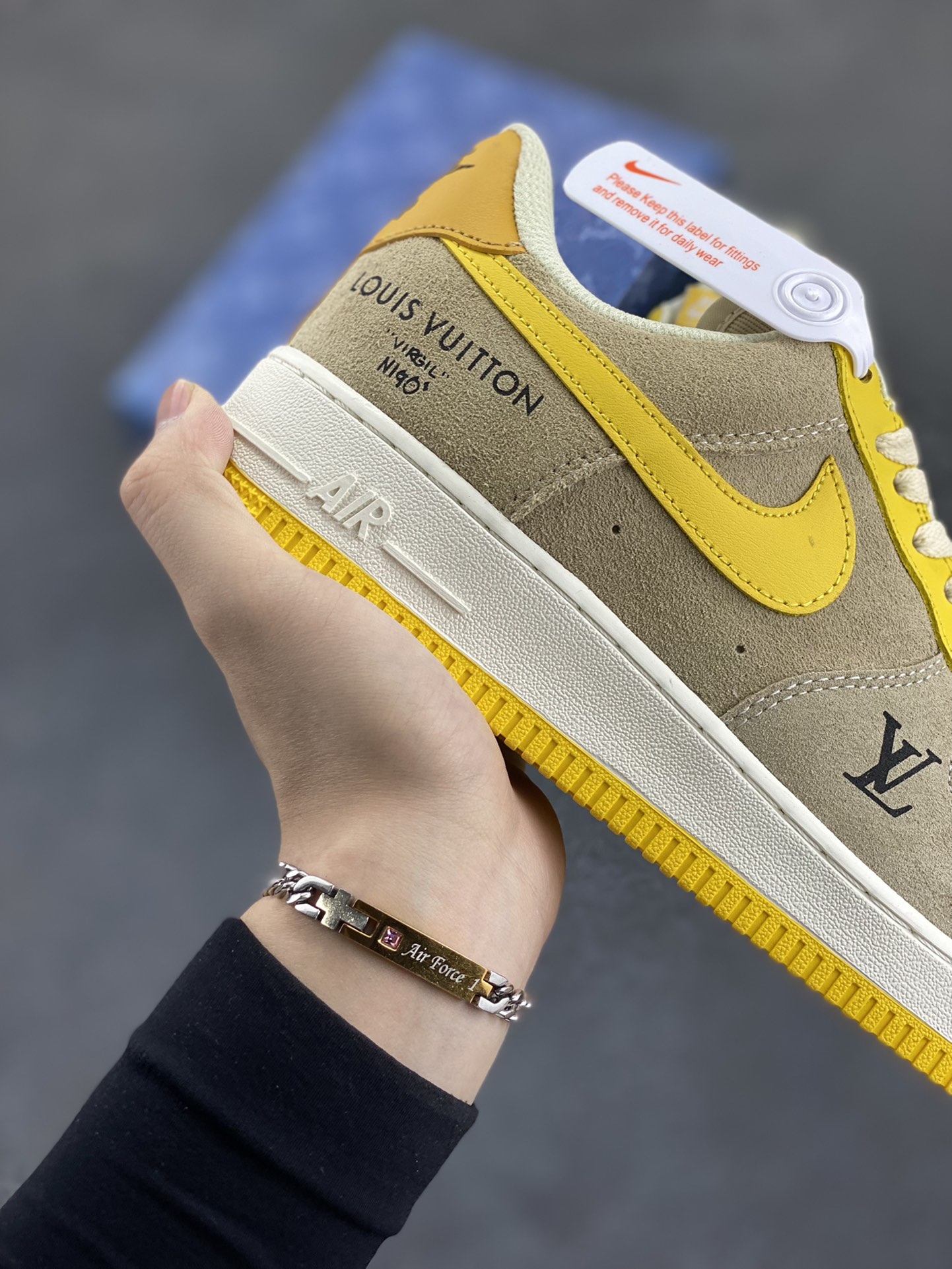 图片[6]-Nike Air Force 1 Low 空军一号低帮百搭休闲运动板鞋。柔软、弹性十足的缓震性能和出色的中底设计，横跨复古与现代的外型结合，造就出风靡全球三十多年的Force 1，直到今天还深受青睐。 货号：HQ2037-322 尺码：36 36.5 37.5 38 38.5 39 40 40.5 41 42 42.5 43 44 44.5 45-选品中心