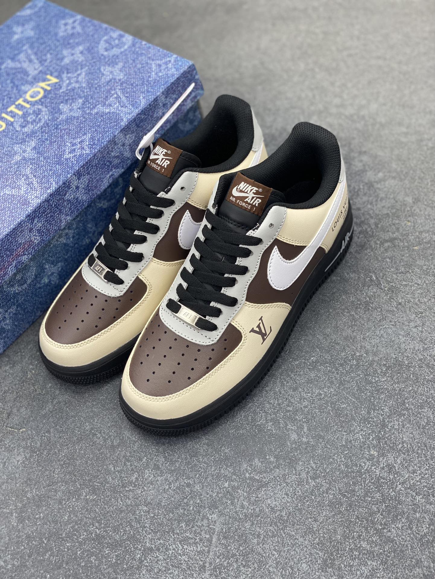 图片[8]-Nike Air Force 1 Low 空军一号低帮百搭休闲运动板鞋。柔软、弹性十足的缓震性能和出色的中底设计，横跨复古与现代的外型结合，造就出风靡全球三十多年的Force 1，直到今天还深受青睐。 货号：808788-625 尺码：36 36.5 37.5 38 38.5 39 40 40.5 41 42 42.5 43 44 44.5 45-选品中心