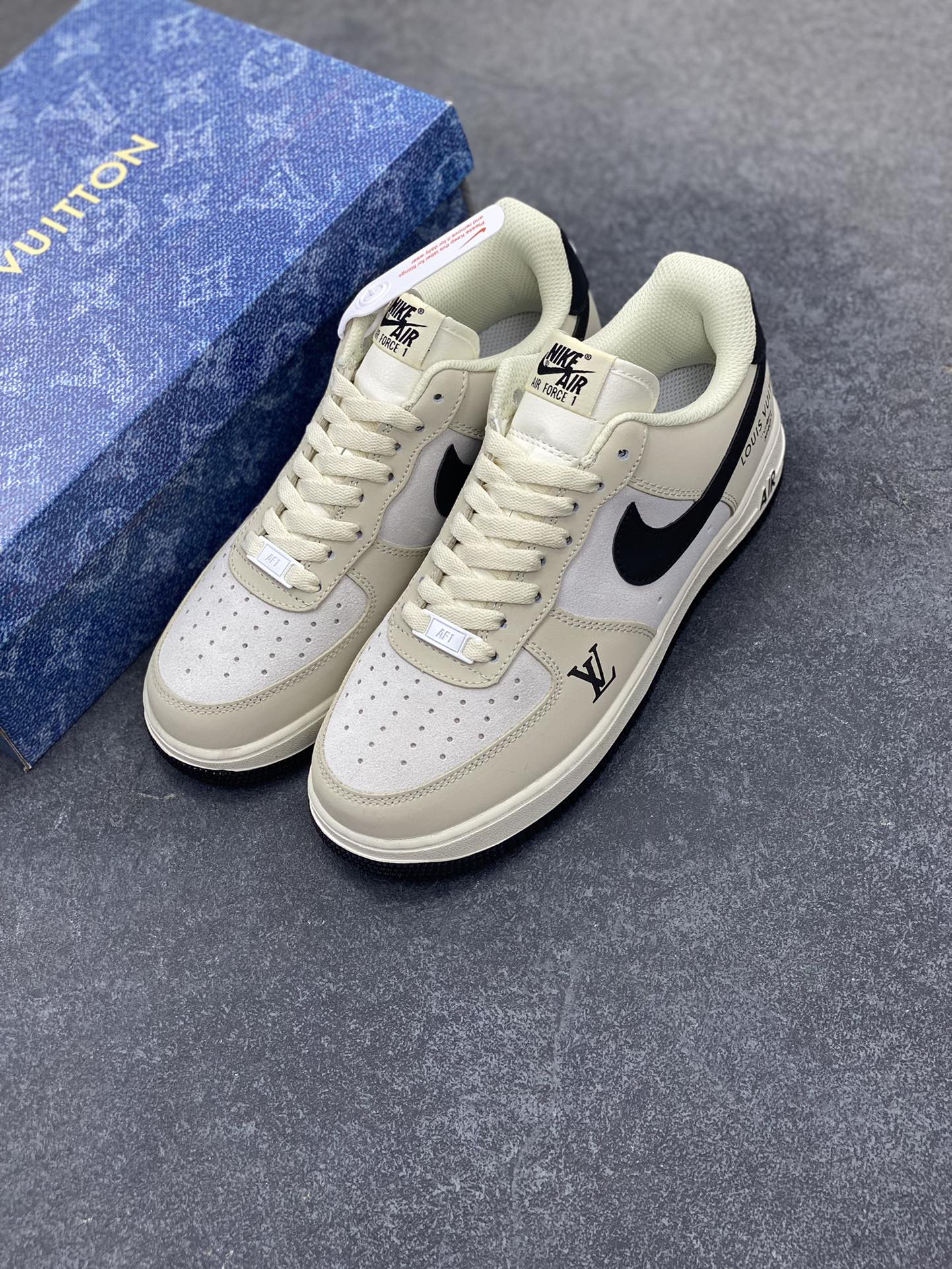图片[8]-Nike Air Force 1 Low 空军一号低帮百搭休闲运动板鞋。柔软、弹性十足的缓震性能和出色的中底设计，横跨复古与现代的外型结合，造就出风靡全球三十多年的Force 1，直到今天还深受青睐。 货号：BS8856-820 尺码：36 36.5 37.5 38 38.5 39 40 40.5 41 42 42.5 43 44 44.5 45-选品中心