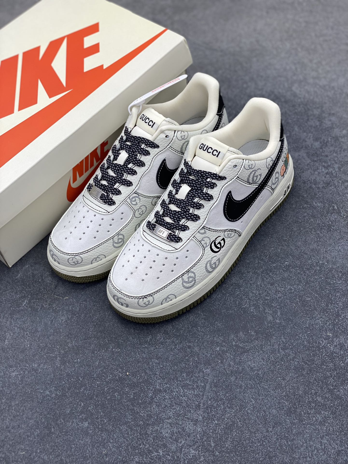 图片[8]-NIke Air Force 1 \’07 Low “古驰联名–经典花纹”空军一号 低帮 运动鞋 休闲鞋 折边针车 工艺难度大 原楦头原纸板 原装鞋盒 定制五金配件 内置全掌气垫 原厂鞋底 货号：CH6336-516 尺码：36 36.5 37.5 38 38.5 39 40 40.5 41 42 42.5 43 44 44.5 45-选品中心