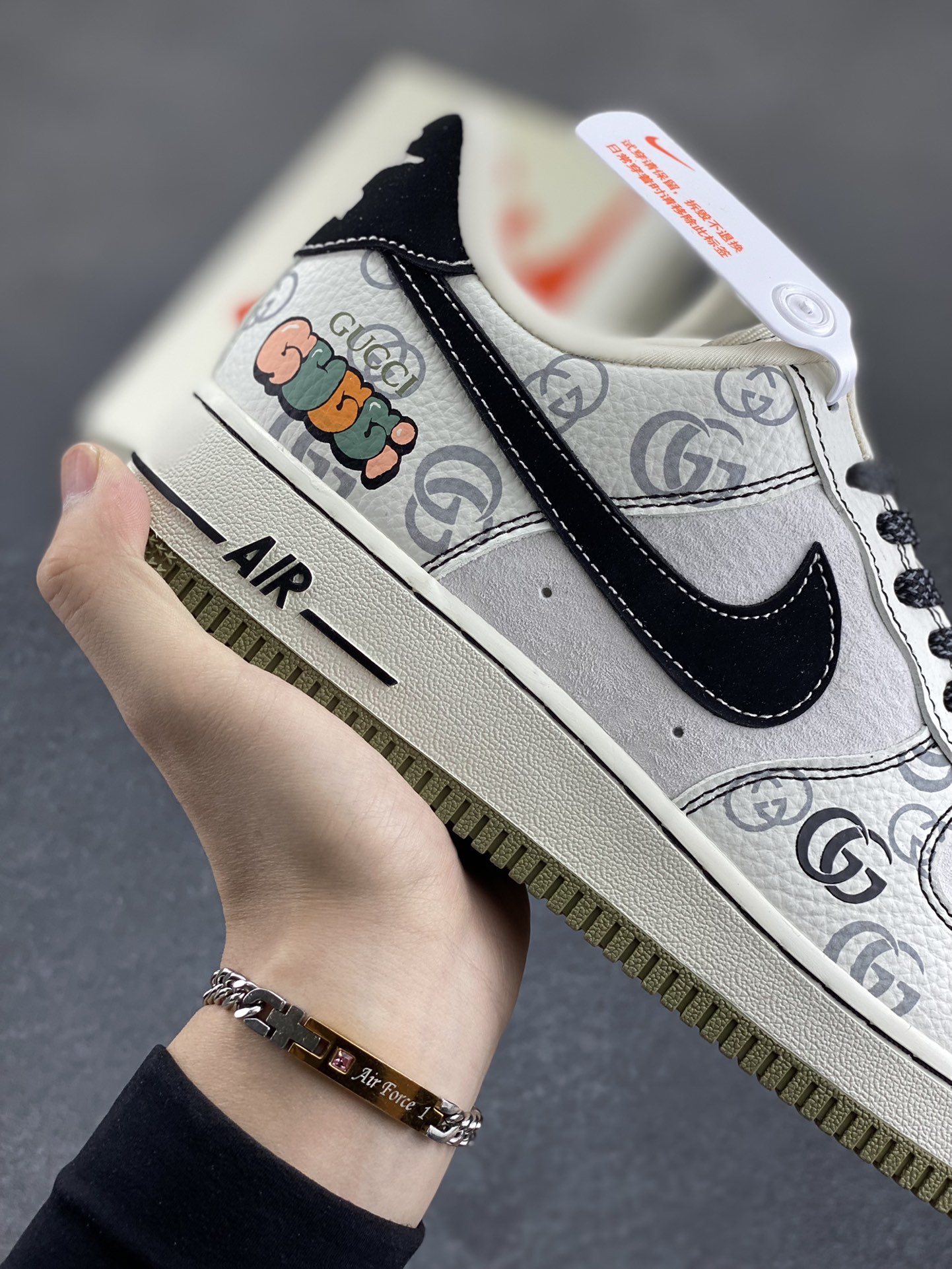 图片[6]-NIke Air Force 1 \’07 Low “古驰联名–经典花纹”空军一号 低帮 运动鞋 休闲鞋 折边针车 工艺难度大 原楦头原纸板 原装鞋盒 定制五金配件 内置全掌气垫 原厂鞋底 货号：CH6336-516 尺码：36 36.5 37.5 38 38.5 39 40 40.5 41 42 42.5 43 44 44.5 45-选品中心