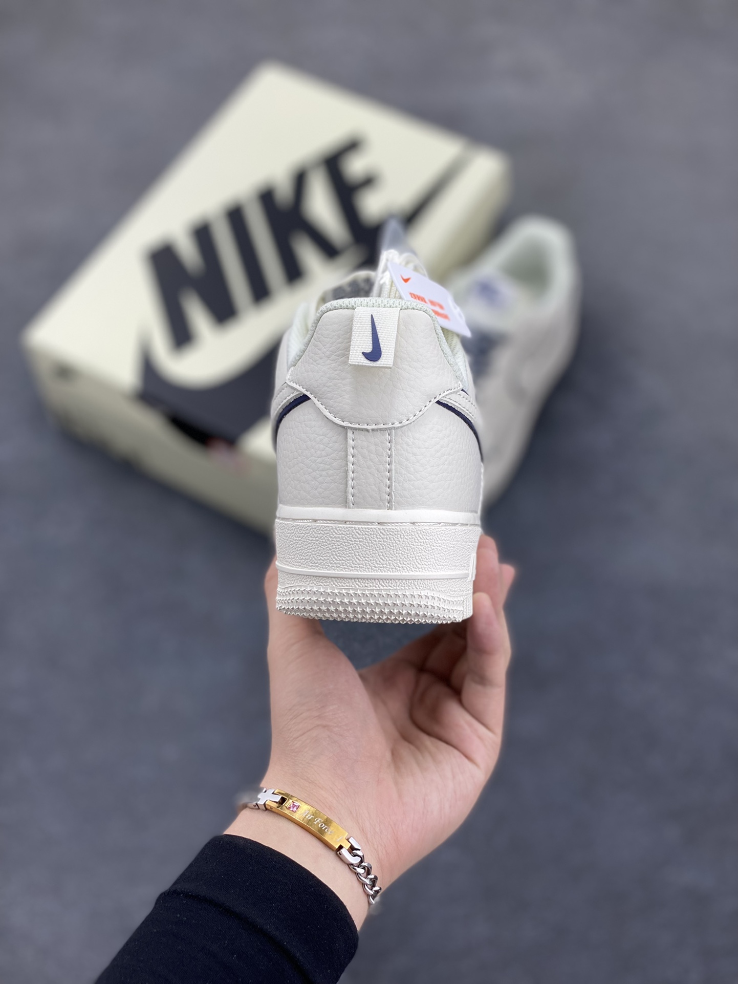 图片[4]-Nike Air Force 1 Low \’07 “经典深蓝小勾”满天星低帮空军一号休闲板鞋 定制皮料 3M反光 原楦原纸板 纯正版型 清洁度完美 内置全掌气垫 货号：MJ0319-029 尺码：36 36.5 37.5 38 38.5 39 40 40.5 41 42 42.5 43 44 44.5 45-选品中心