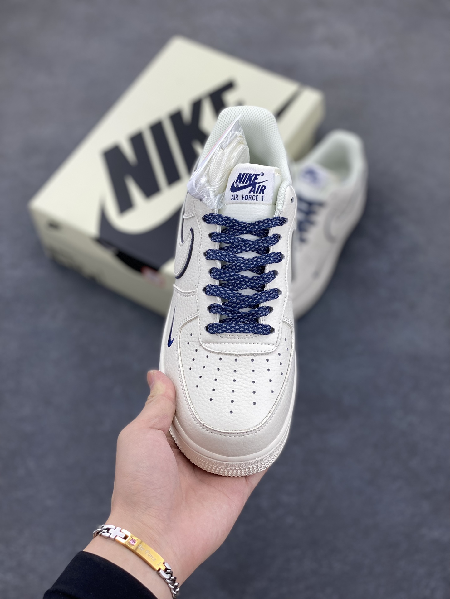 图片[2]-Nike Air Force 1 Low \’07 “经典深蓝小勾”满天星低帮空军一号休闲板鞋 定制皮料 3M反光 原楦原纸板 纯正版型 清洁度完美 内置全掌气垫 货号：MJ0319-029 尺码：36 36.5 37.5 38 38.5 39 40 40.5 41 42 42.5 43 44 44.5 45-选品中心