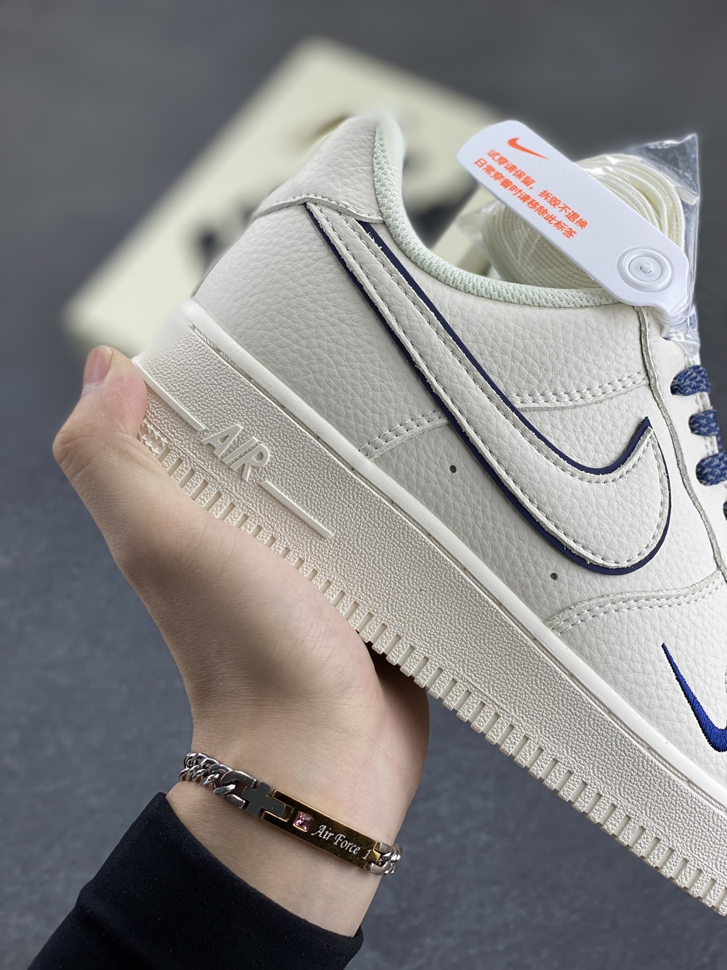 图片[6]-Nike Air Force 1 Low \’07 “经典深蓝小勾”满天星低帮空军一号休闲板鞋 定制皮料 3M反光 原楦原纸板 纯正版型 清洁度完美 内置全掌气垫 货号：MJ0319-029 尺码：36 36.5 37.5 38 38.5 39 40 40.5 41 42 42.5 43 44 44.5 45-选品中心