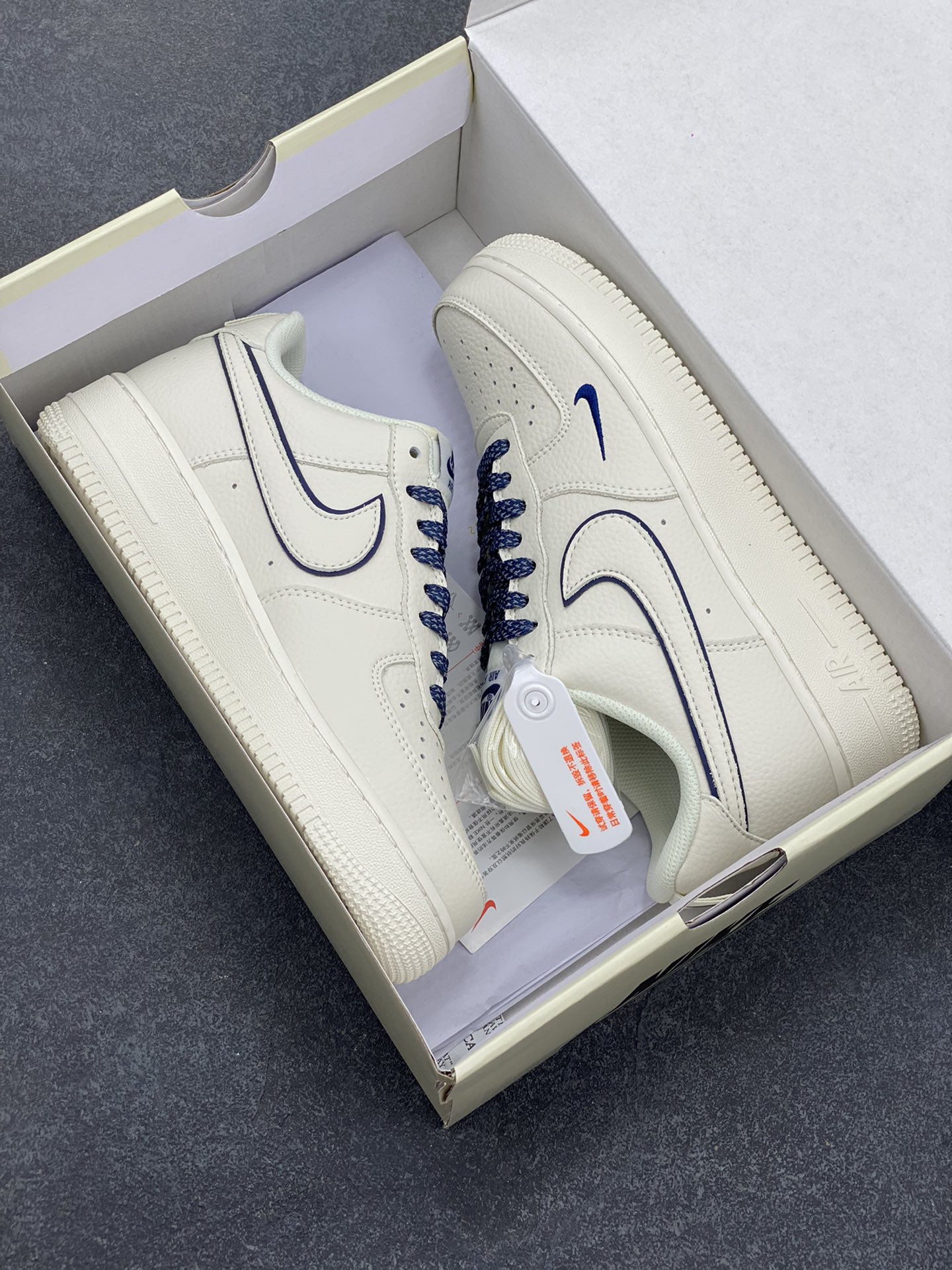 图片[9]-Nike Air Force 1 Low \’07 “经典深蓝小勾”满天星低帮空军一号休闲板鞋 定制皮料 3M反光 原楦原纸板 纯正版型 清洁度完美 内置全掌气垫 货号：MJ0319-029 尺码：36 36.5 37.5 38 38.5 39 40 40.5 41 42 42.5 43 44 44.5 45-选品中心