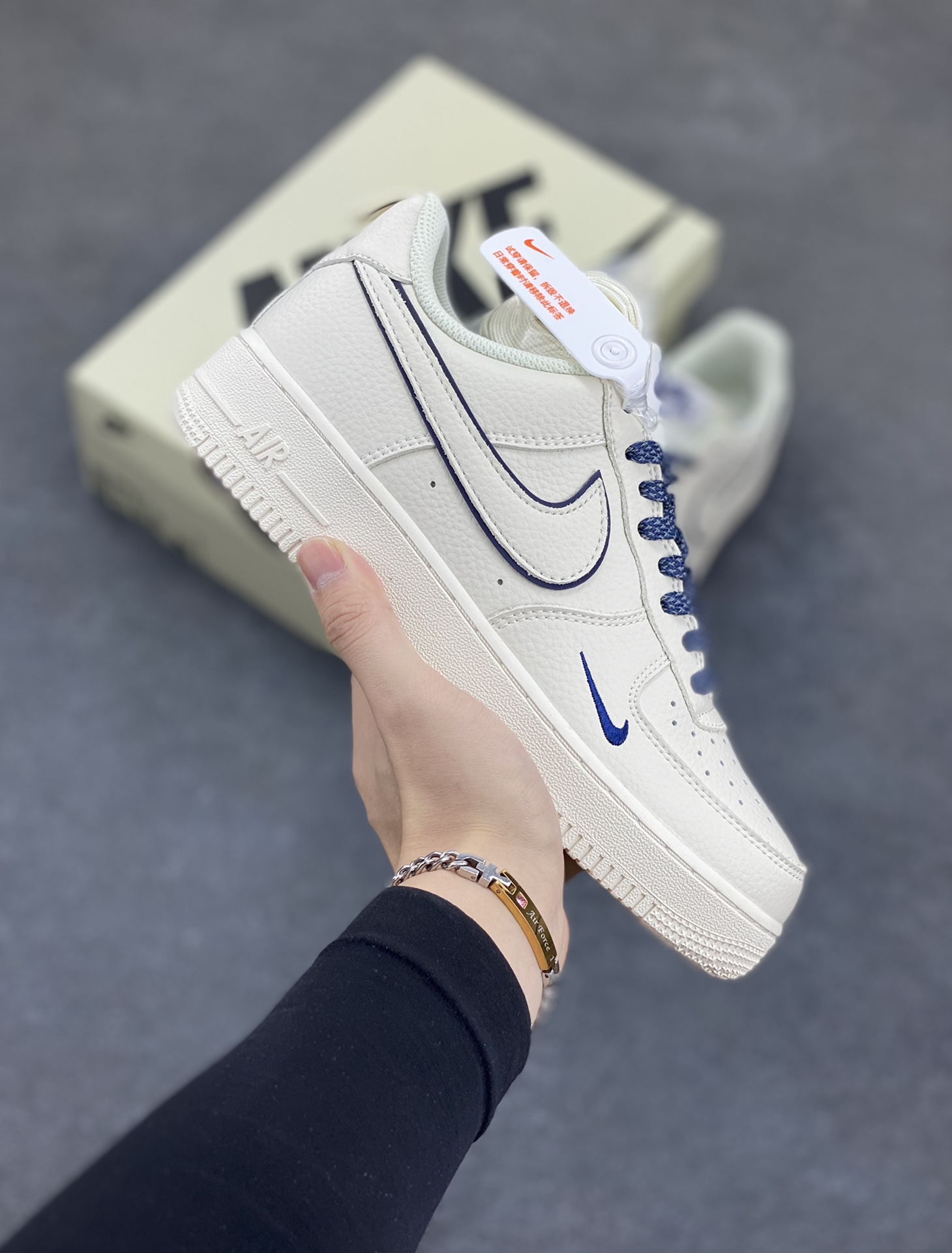 Nike Air Force 1 Low \’07 “经典深蓝小勾”满天星低帮空军一号休闲板鞋 定制皮料 3M反光 原楦原纸板 纯正版型 清洁度完美 内置全掌气垫 货号:MJ0319-029 尺码:36 36.5 37.5 38 38.5 39 40 40.5 41 42 42.5 43 44 44.5 45-选品中心