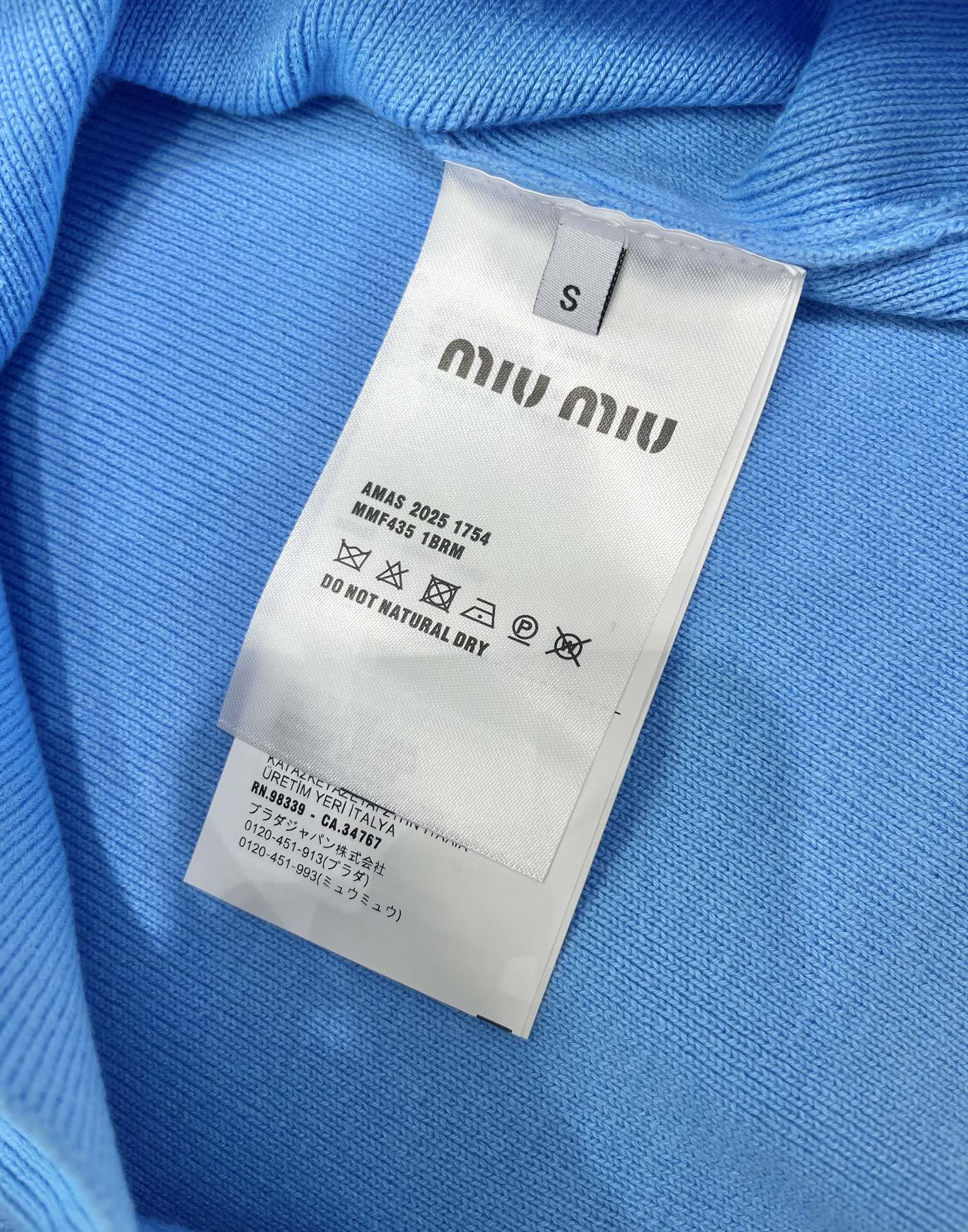 𝗠𝗜𝗨𝗠𝗜𝗨* 缪家学院风减龄Polo领短款T恤

👕简直就是青春校园剧的女主角本人啦！🎬👧 经典的Po
