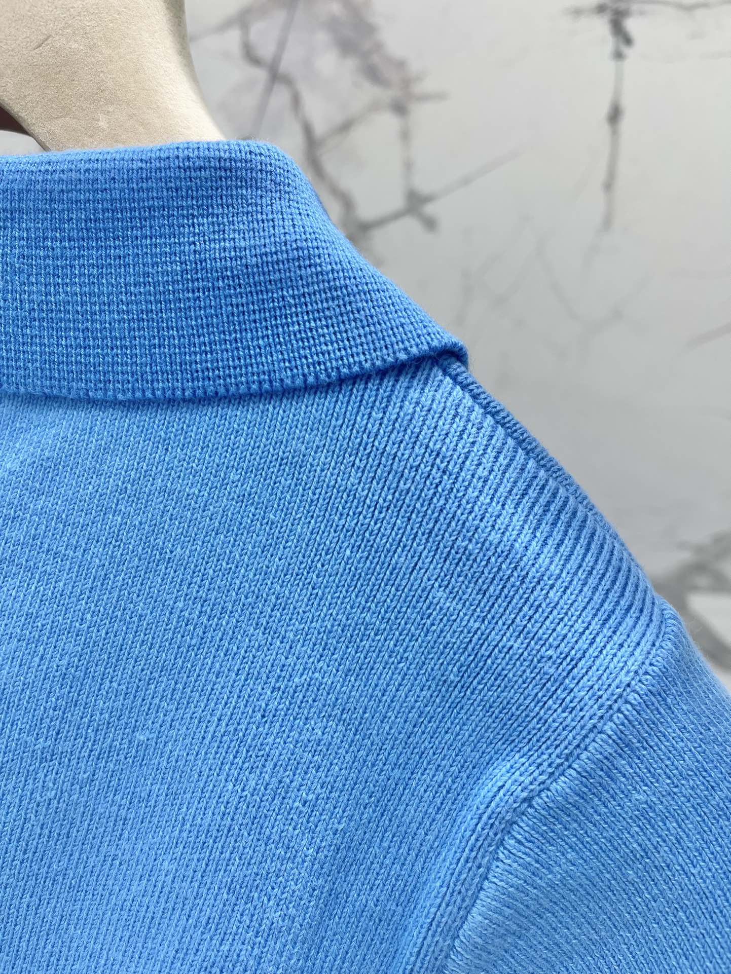 𝗠𝗜𝗨𝗠𝗜𝗨* 缪家学院风减龄Polo领短款T恤

👕简直就是青春校园剧的女主角本人啦！🎬👧 经典的Po